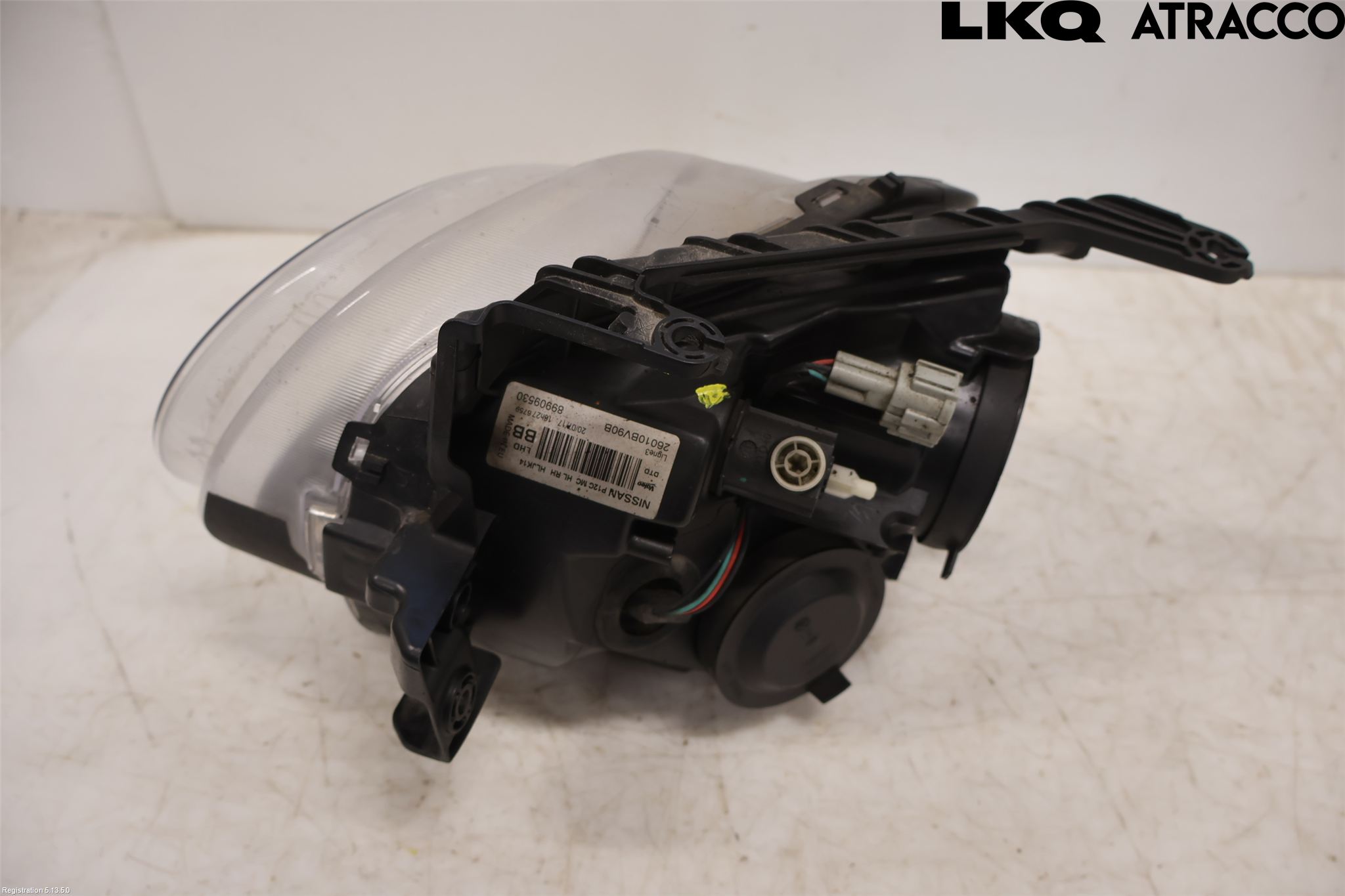 Nissan JUKE 14-19 Strålkastare Höger