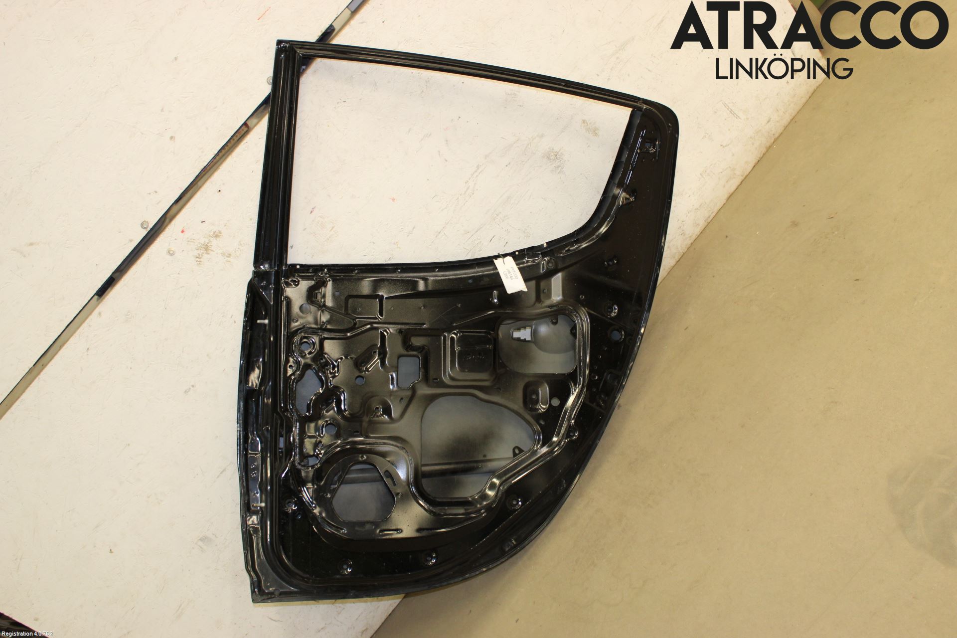 Mitsubishi L200 06-15 Dörr Bak Höger