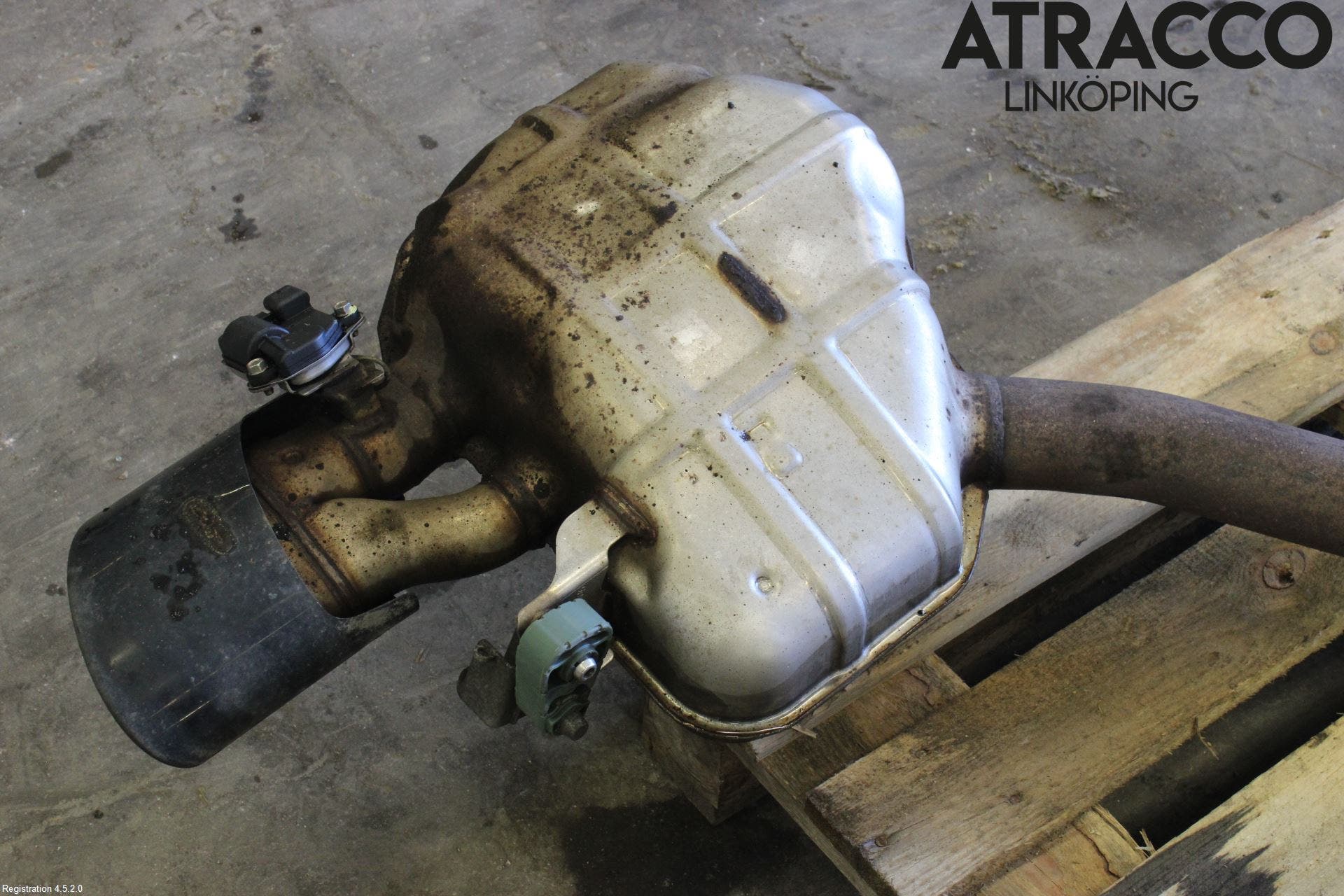 Audi A4/S4 B9 16-19 Avgas Halvsats