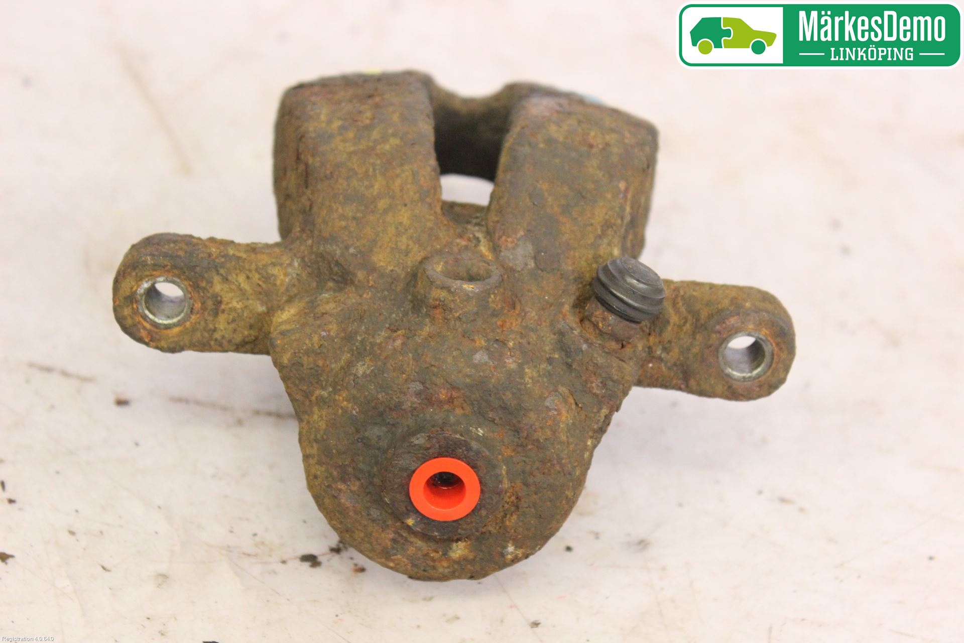 BMW 1 E87/81 5D/3D 03-11 Bromsok Bak Höger