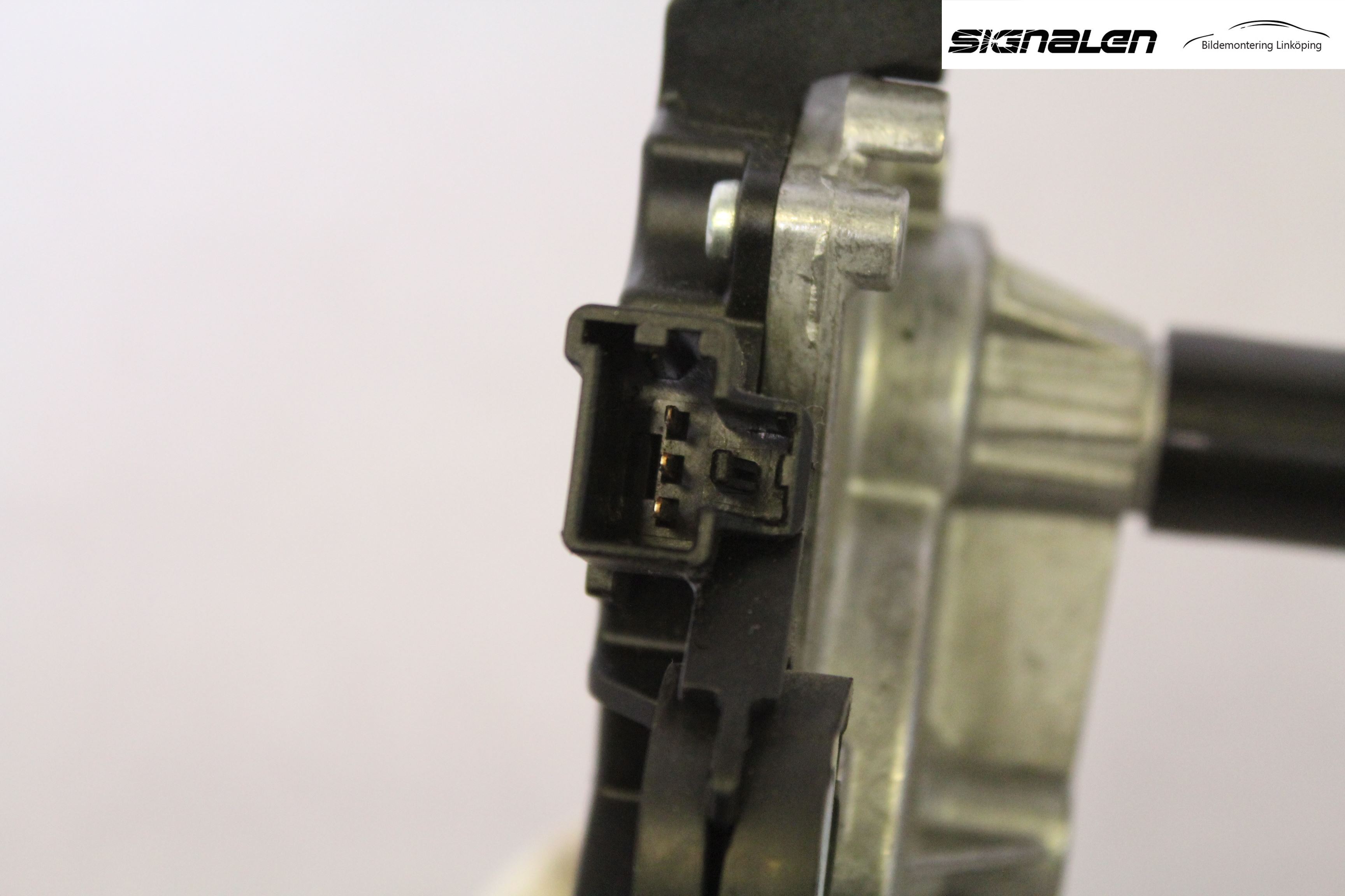 Ford FOCUS     04-07 Torkarmotor Baklucka