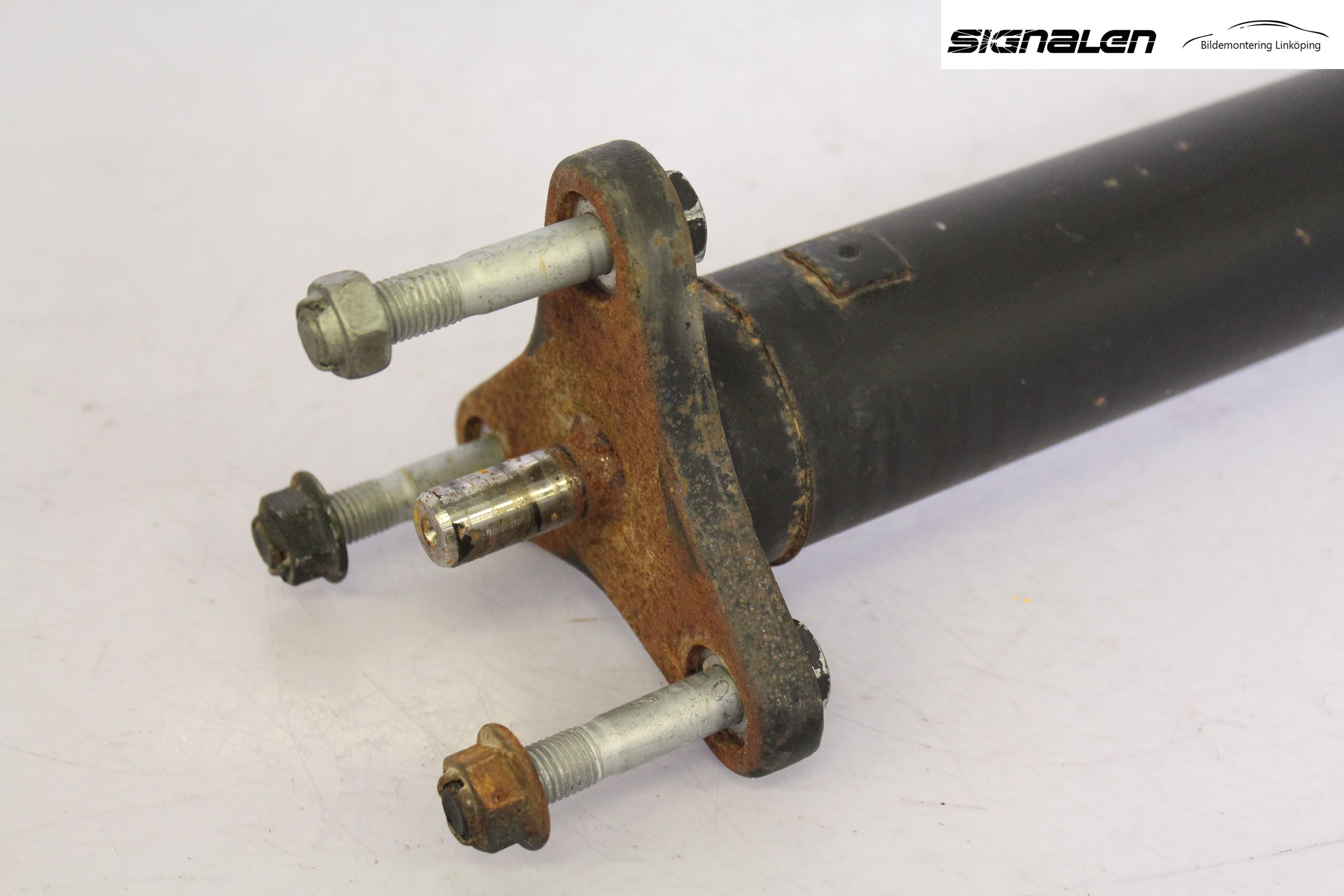 BMW 5 F10/F11/F18 09-17 Mellanaxel Komp