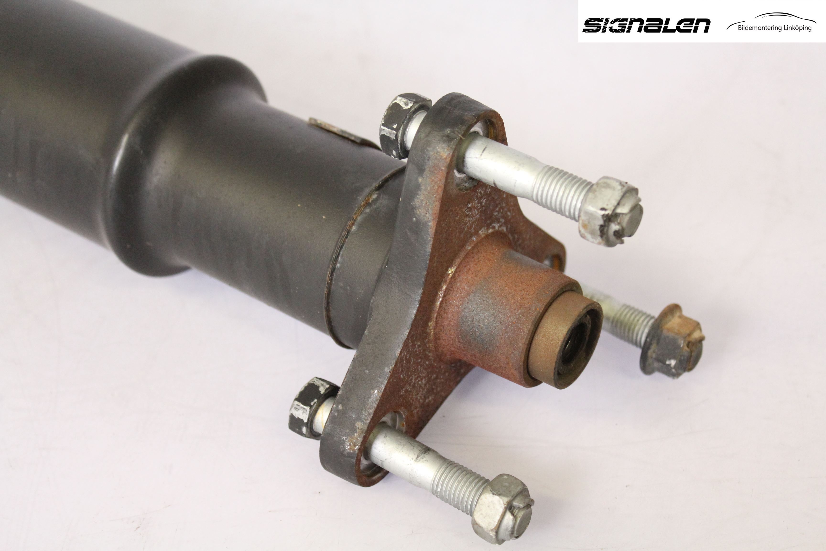 BMW 5 F10/F11/F18 09-17 Mellanaxel Komp