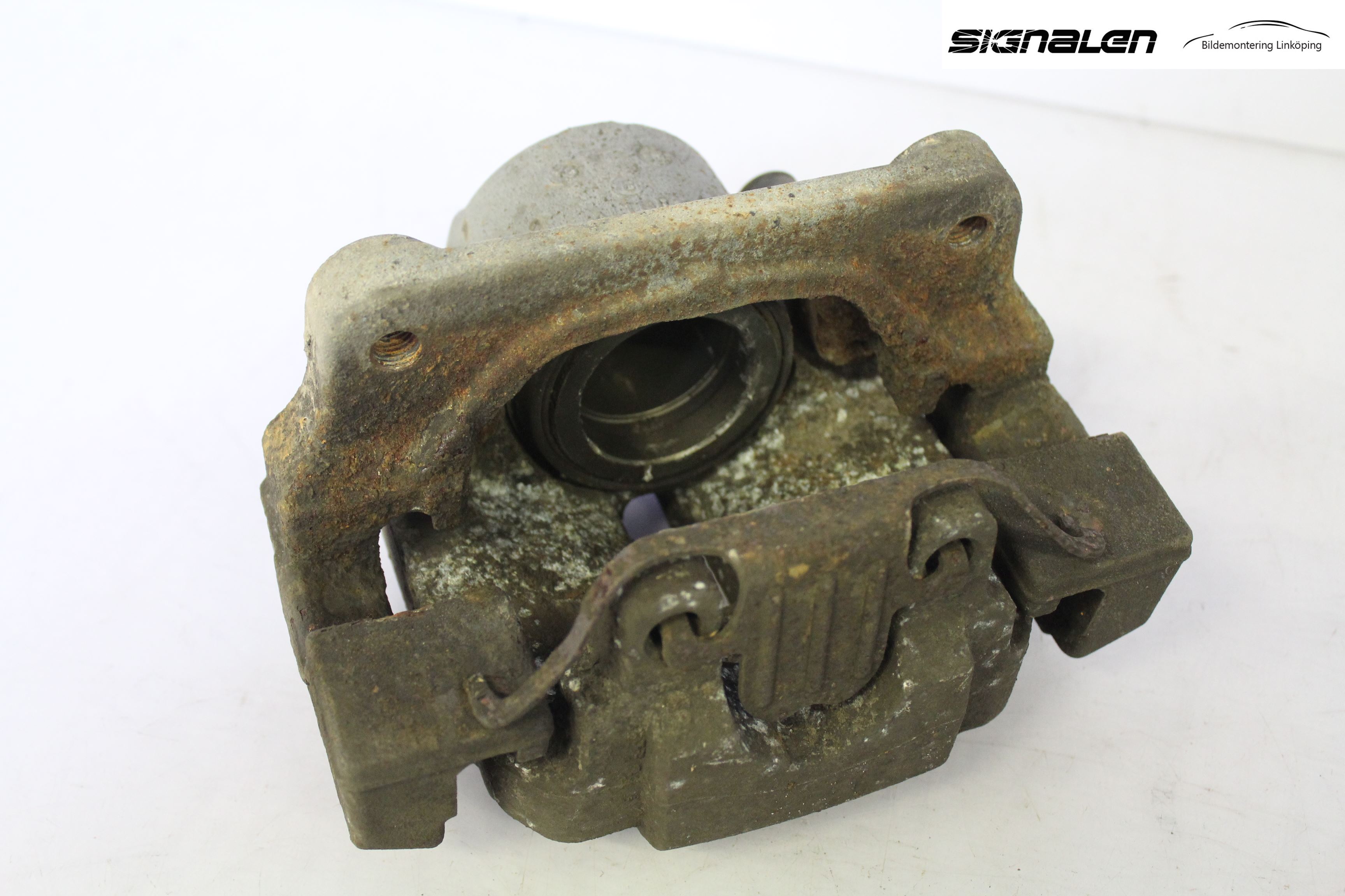 BMW 5 F10/F11/F18 09-17 Bromsok Fram Vänster