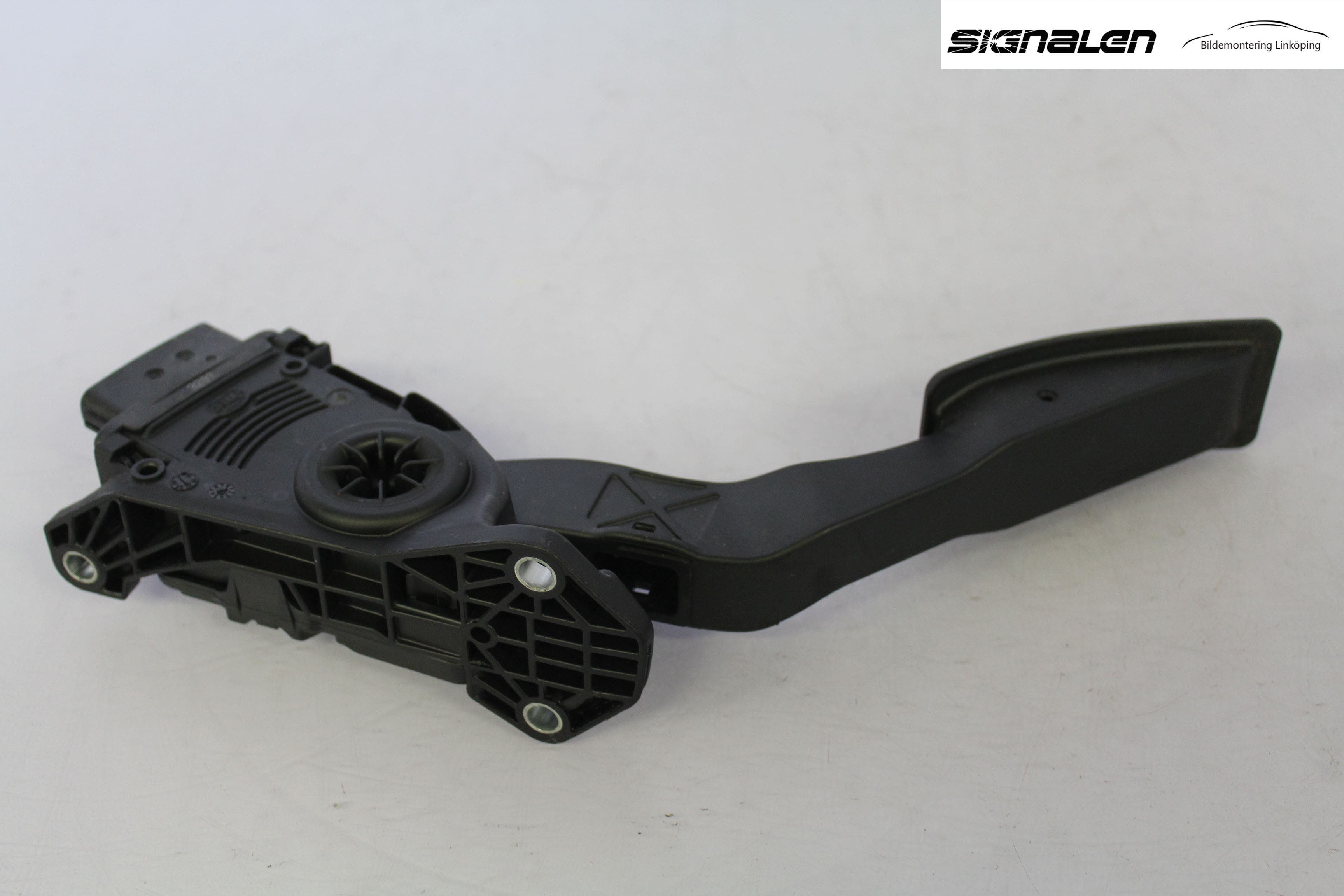 Suzuki SX4 S-CROSS 14-21 Gaspedal