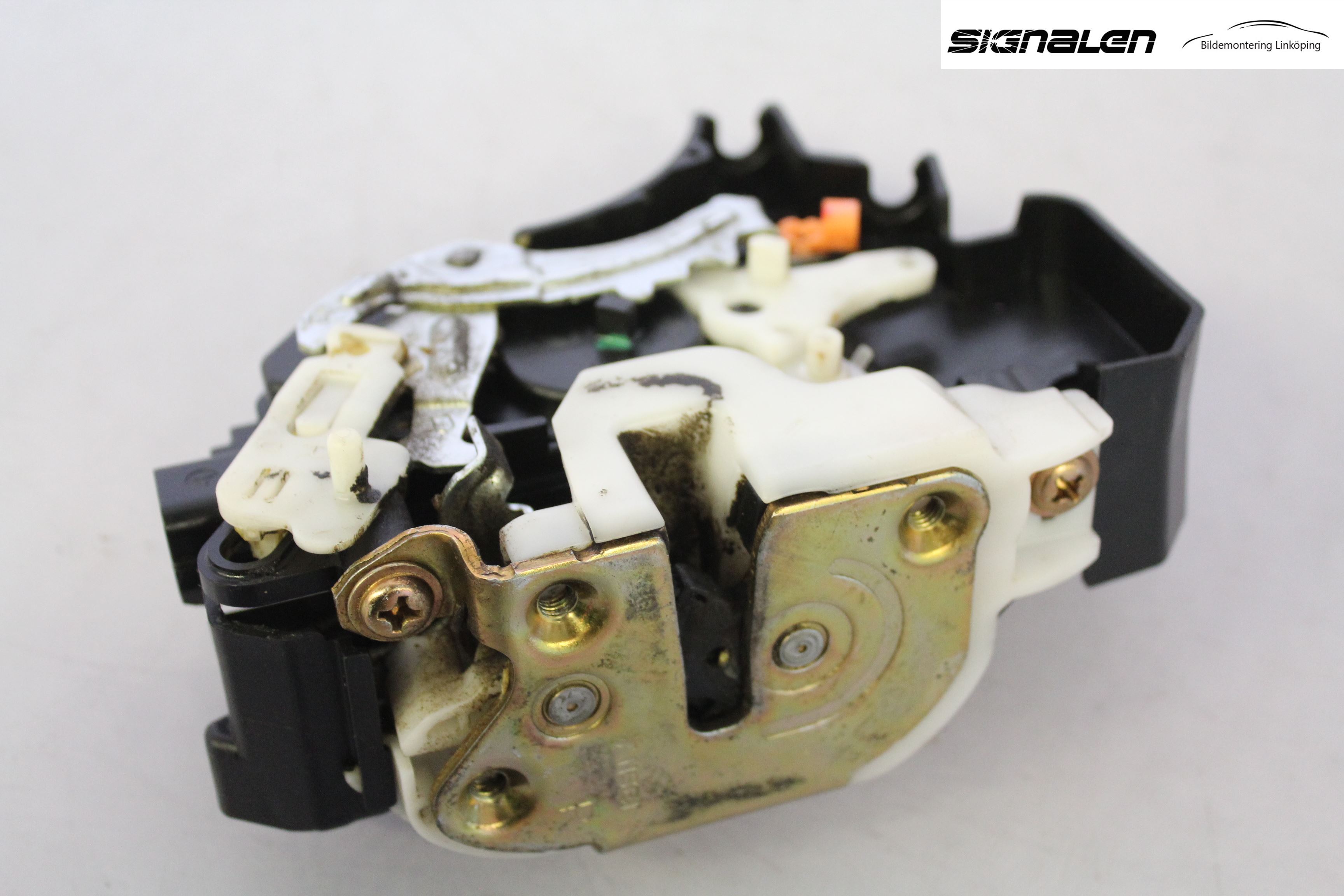 Mitsubishi COLT   04-08 Låskista-Dörrlås