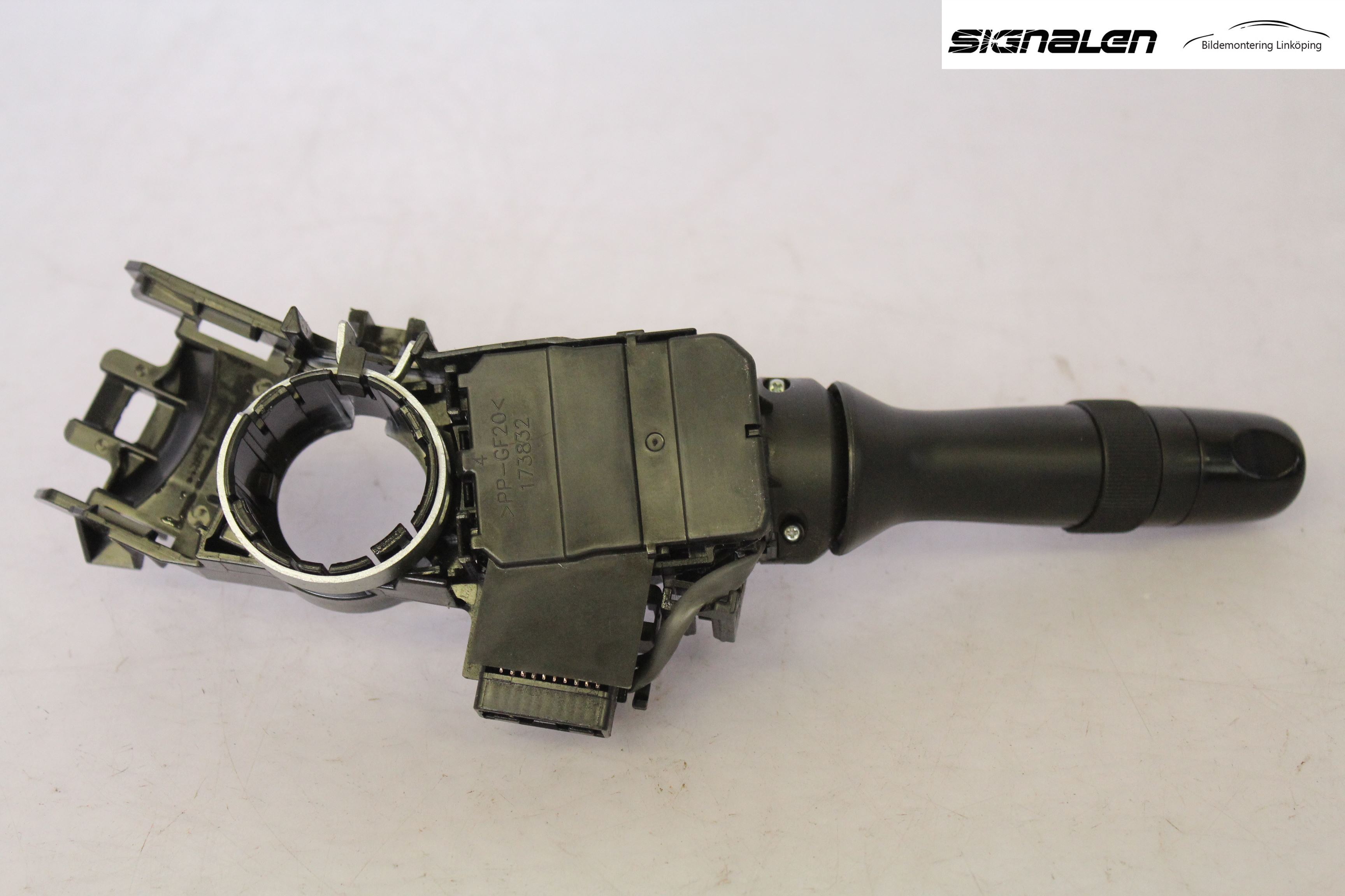 Toyota AURIS 10-12 Spak Blinkers-Ljusomk