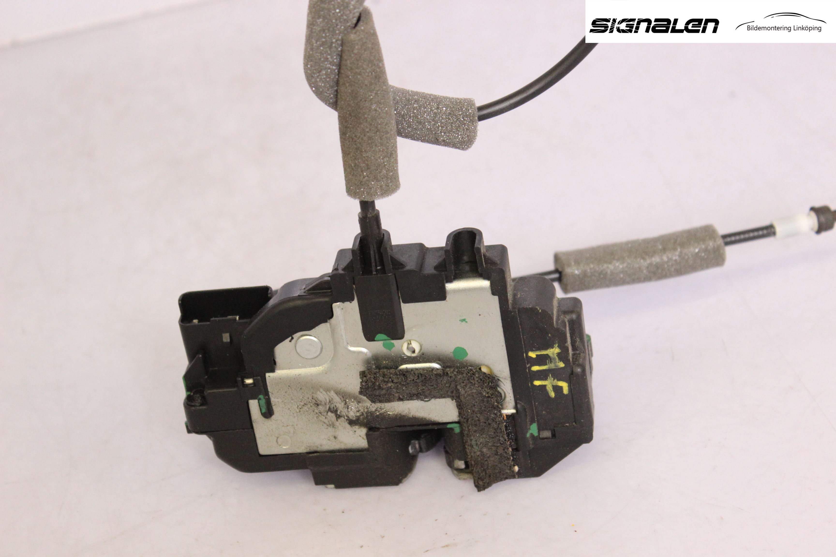 Nissan NAVARA 05-16 Låskista-Dörrlås