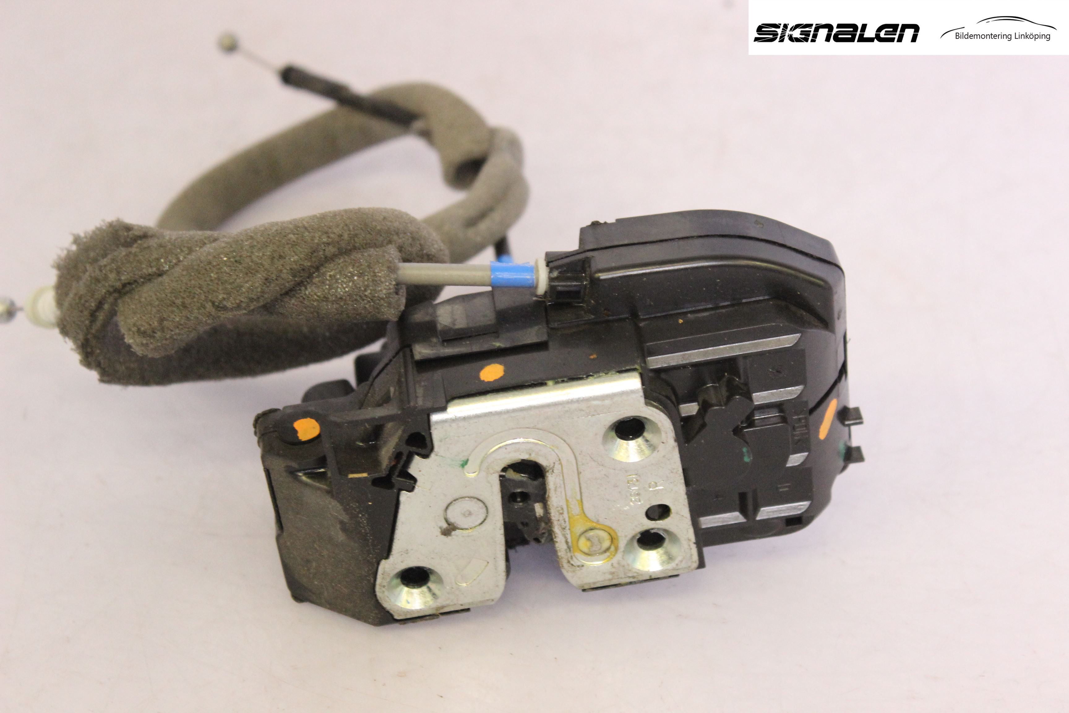 Nissan NAVARA 05-16 Låskista-Dörrlås