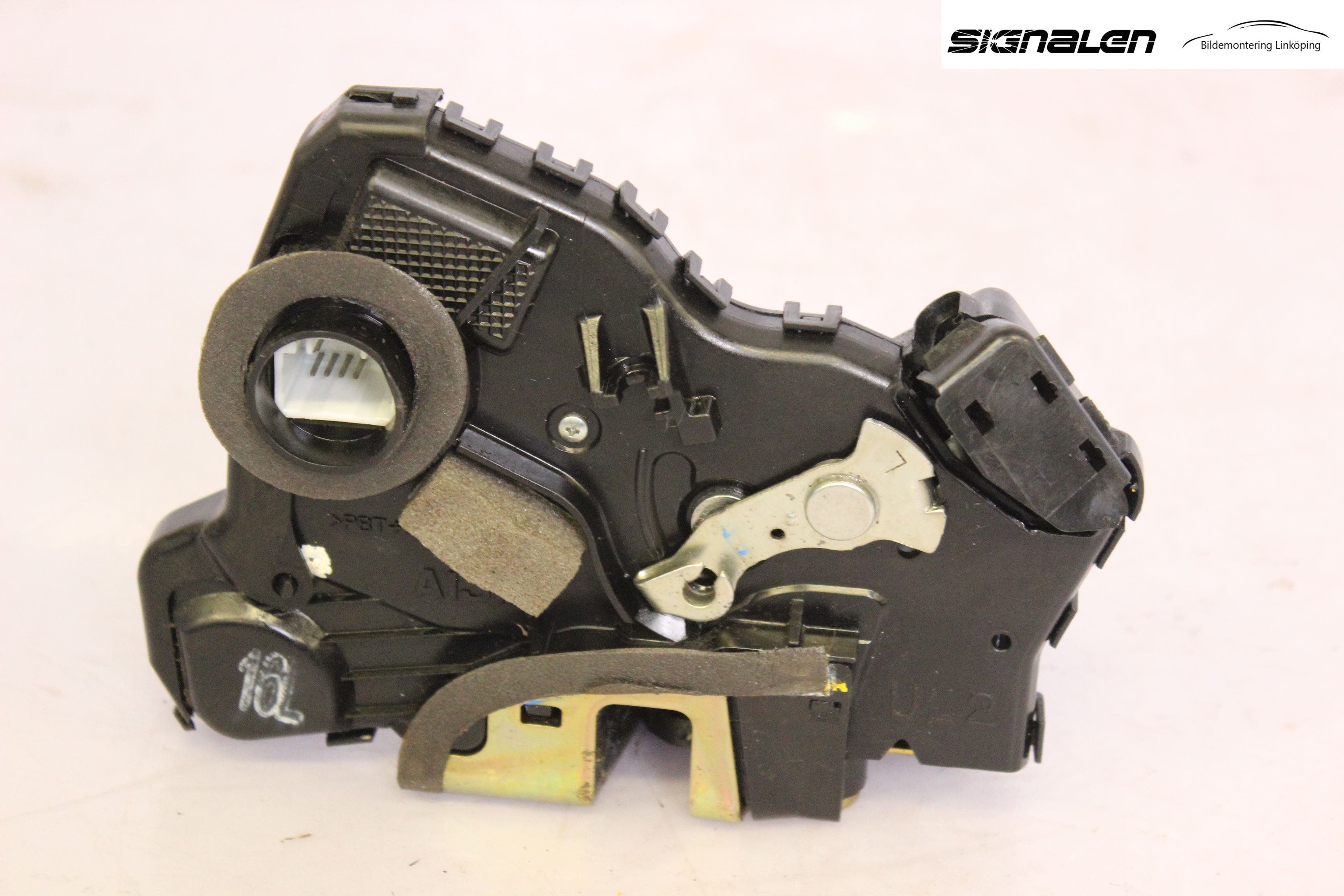 Toyota COROLLA 02-07 Låskista-Dörrlås