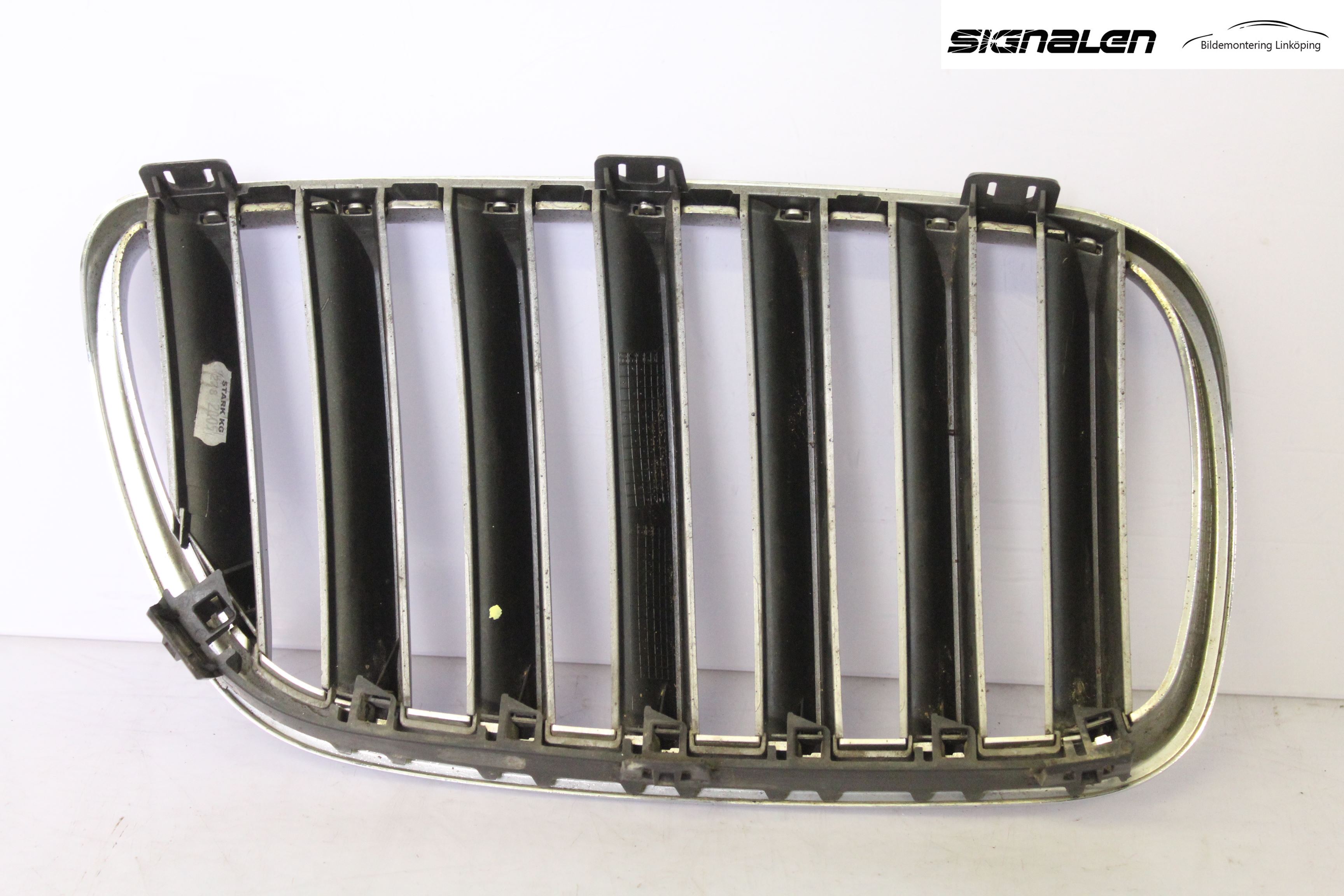 BMW X3 E83     03-10 Grilldel Vänster