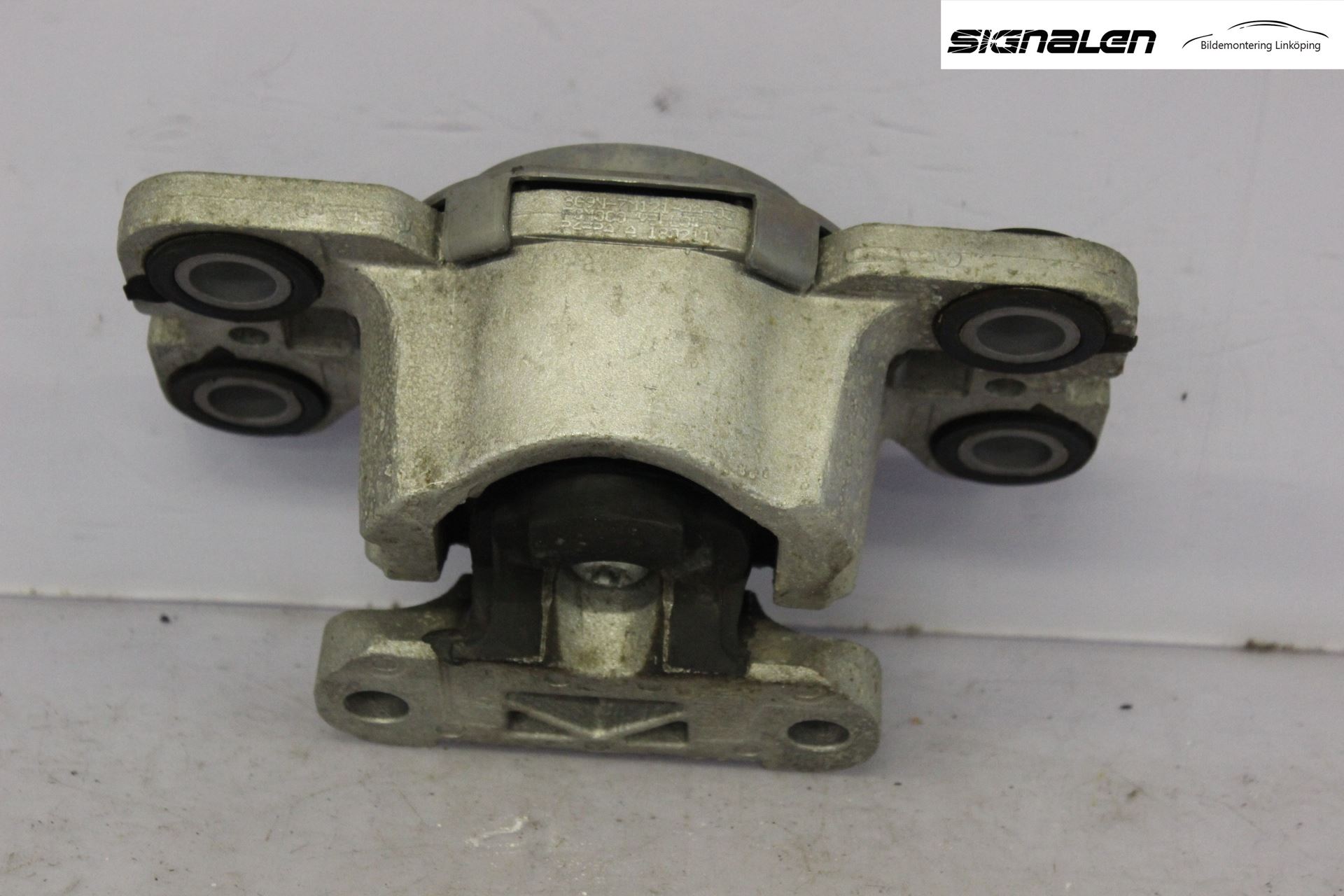 Volvo XC70 08-13 Motorfäste