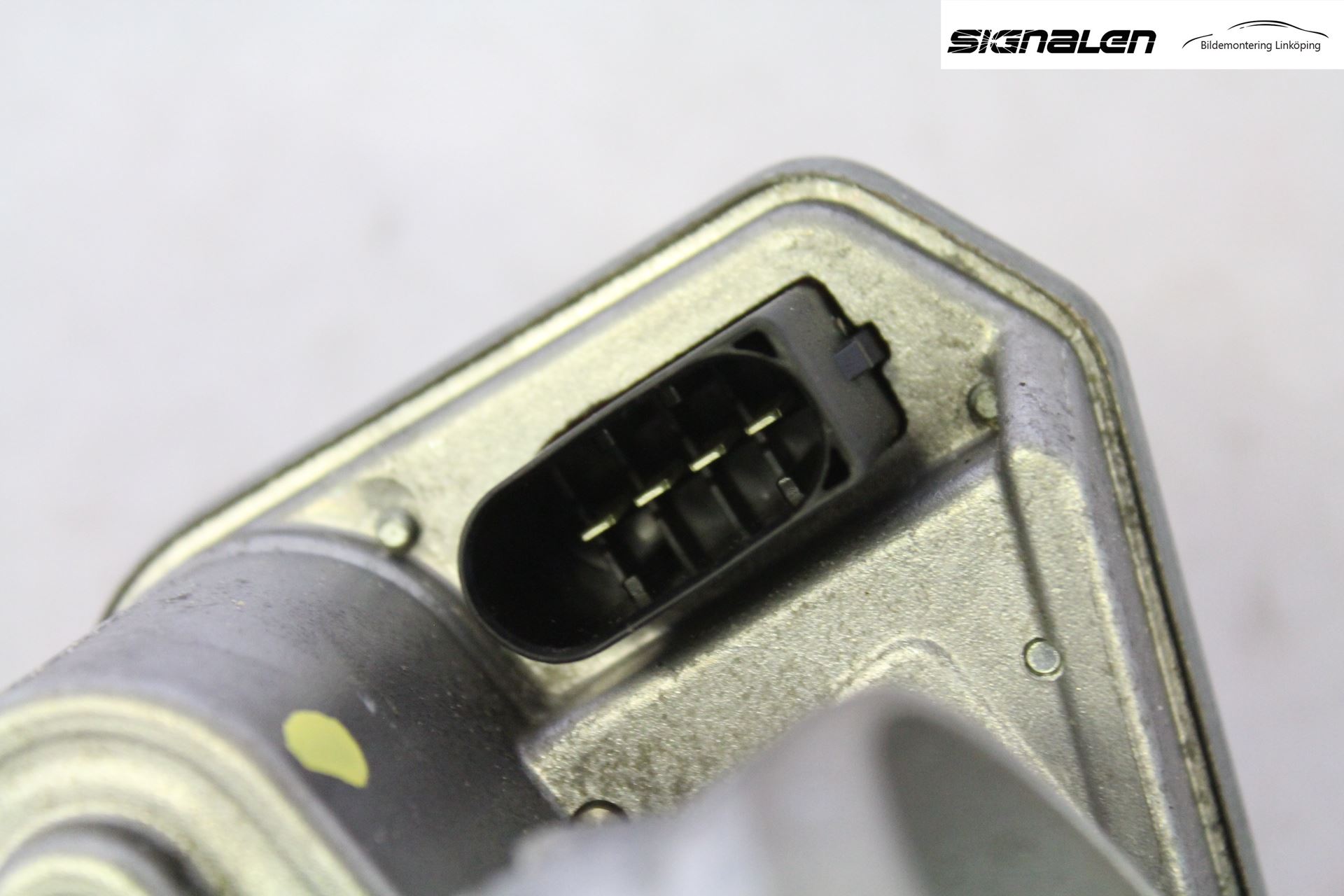 BMW X3 E83     03-10 Injspjällhus