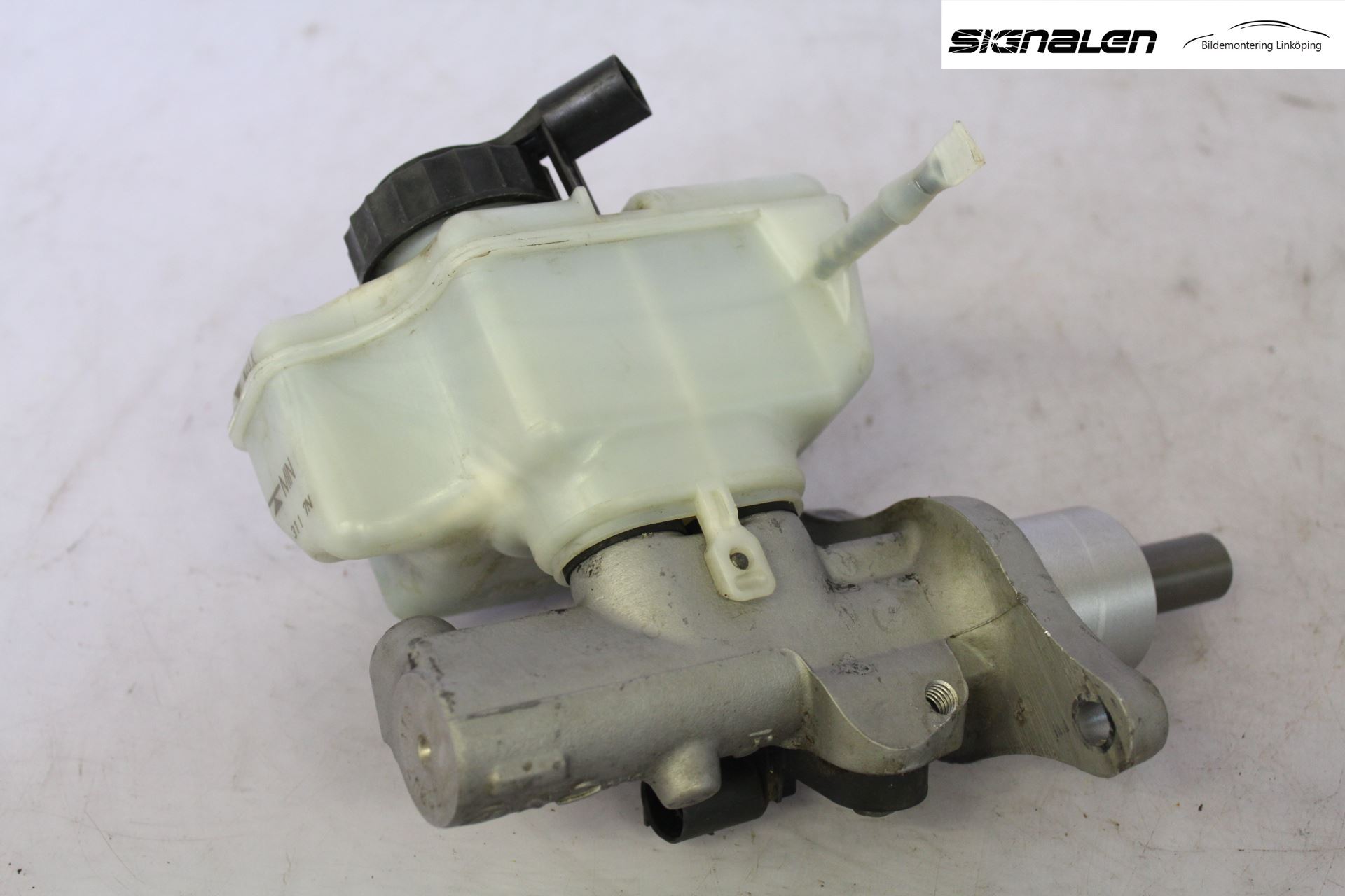 Volkswagen VW CADDY      04-10 Broms Huvudcylinder