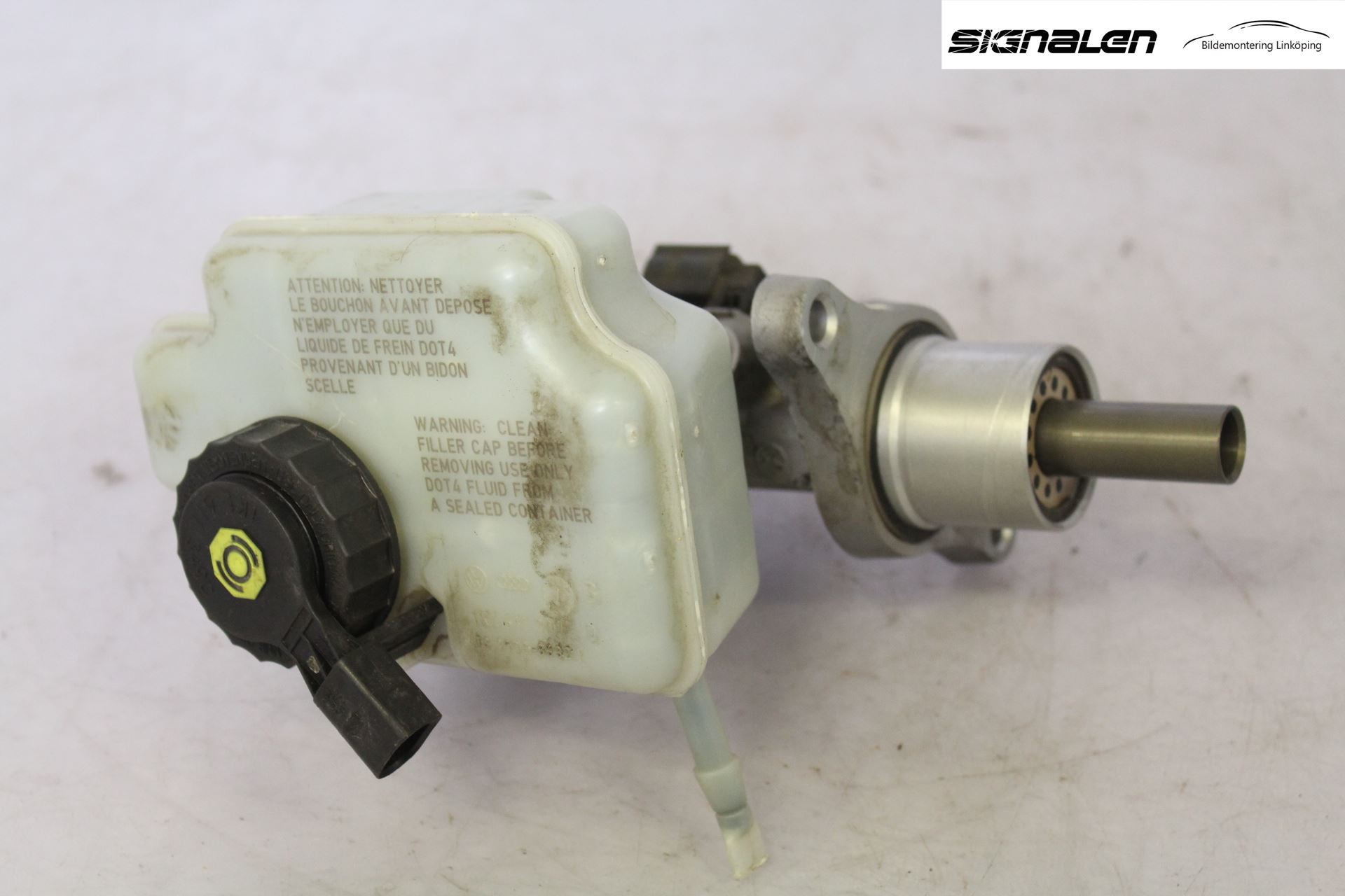 Volkswagen VW CADDY      04-10 Broms Huvudcylinder