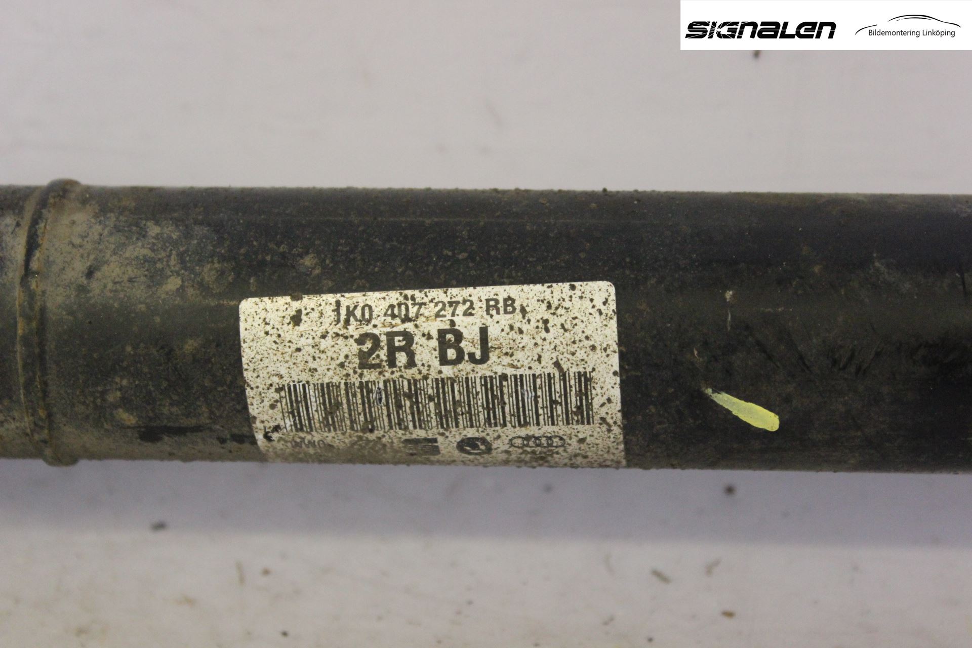 Volkswagen VW PASSAT 11-14 Drivaxel Fram Höger