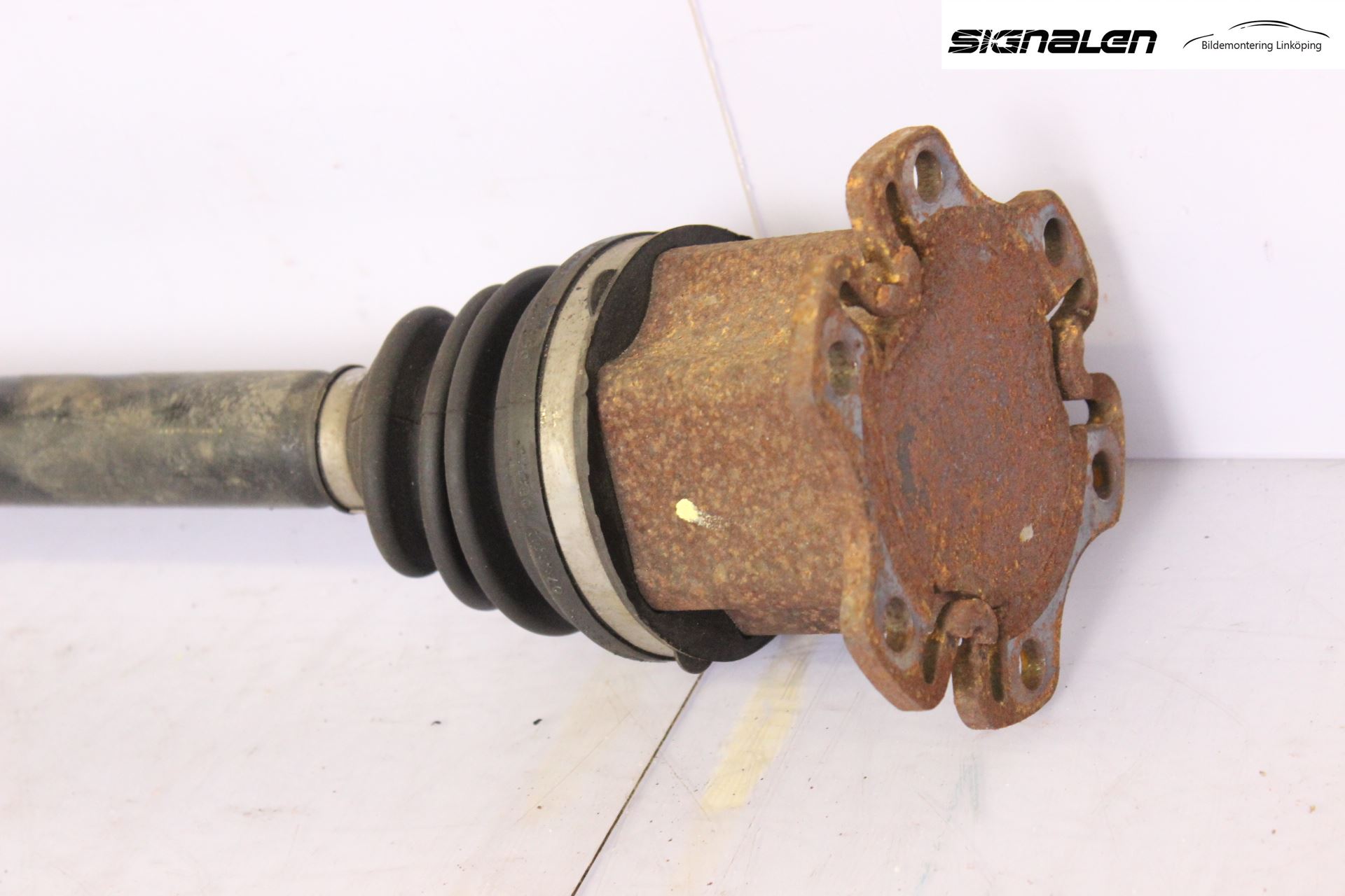 Audi A6/S6     05-11 Drivaxel Fram Vänster