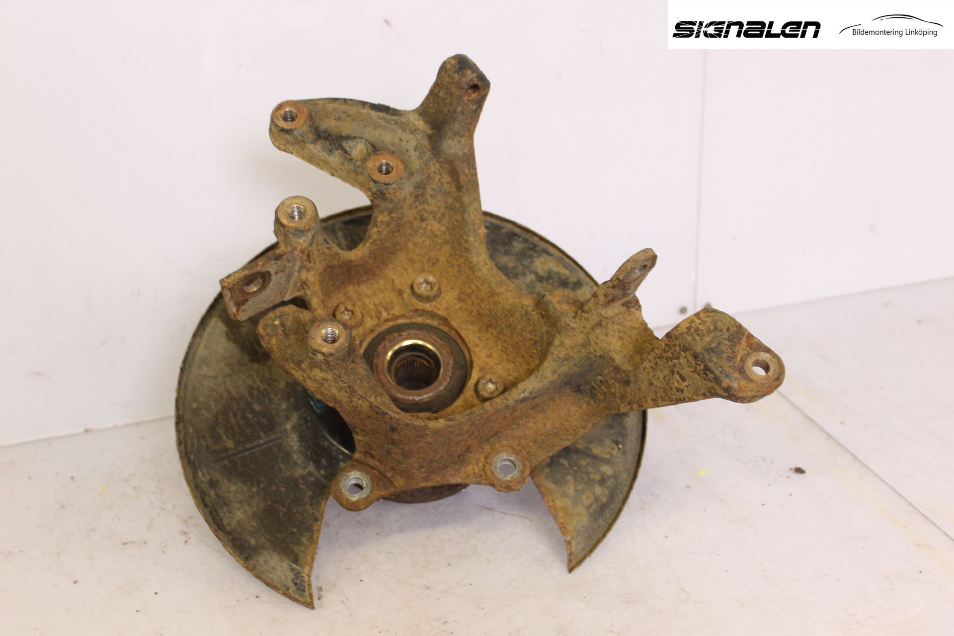 Ford KUGA 08-12 Hjullagerhus-Spindel Vä B