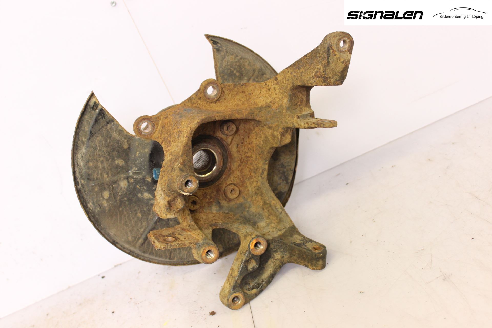 Ford KUGA 08-12 Hjullagerhus-Spindel Hö B