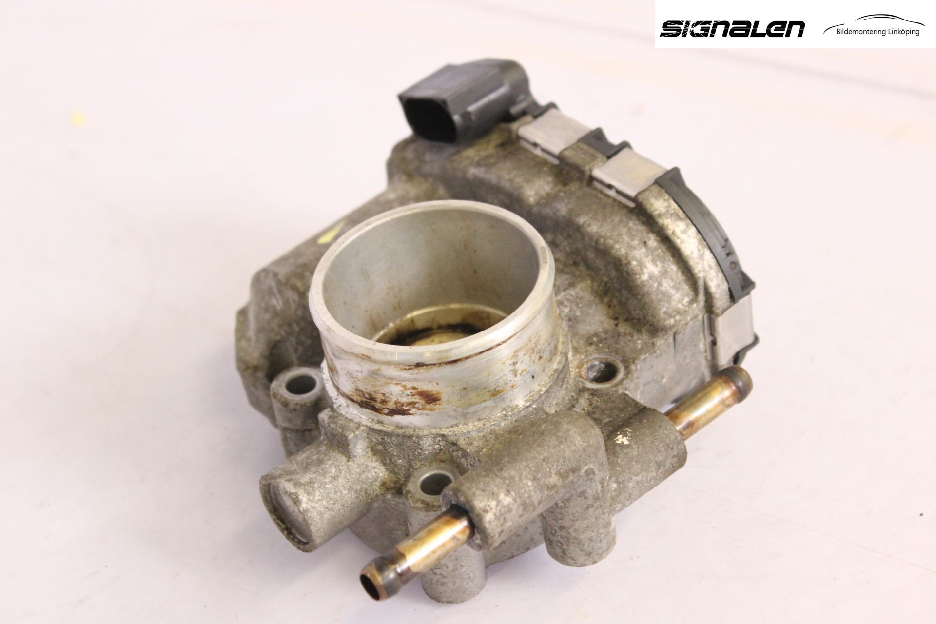 Opel CORSA C    00-06 Injspjällhus