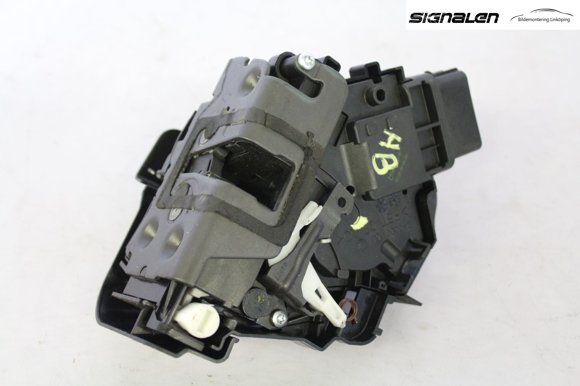 Ford FOCUS     04-07 Låskista-Dörrlås