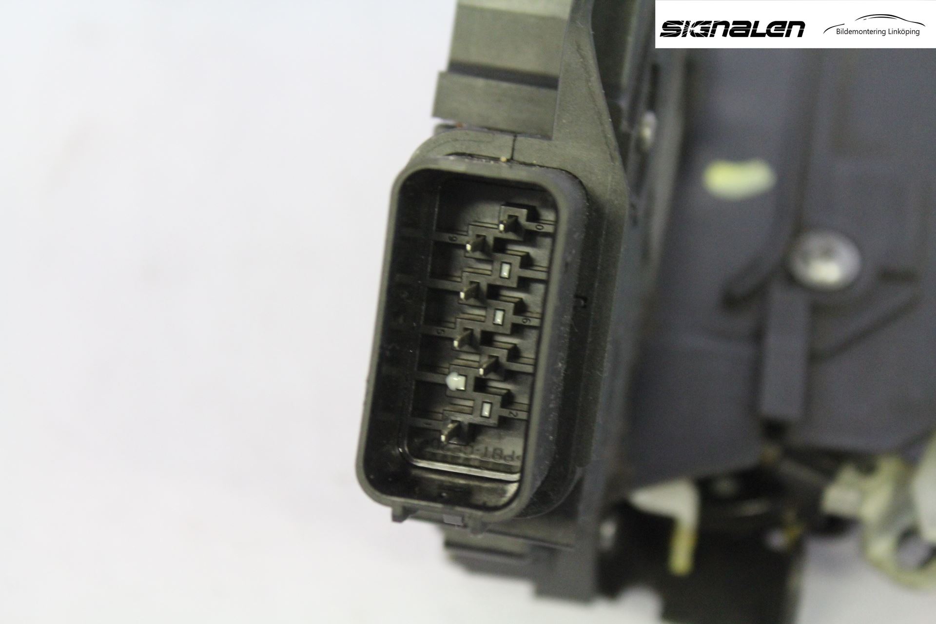 Ford MONDEO 07-15 Låskista-Dörrlås