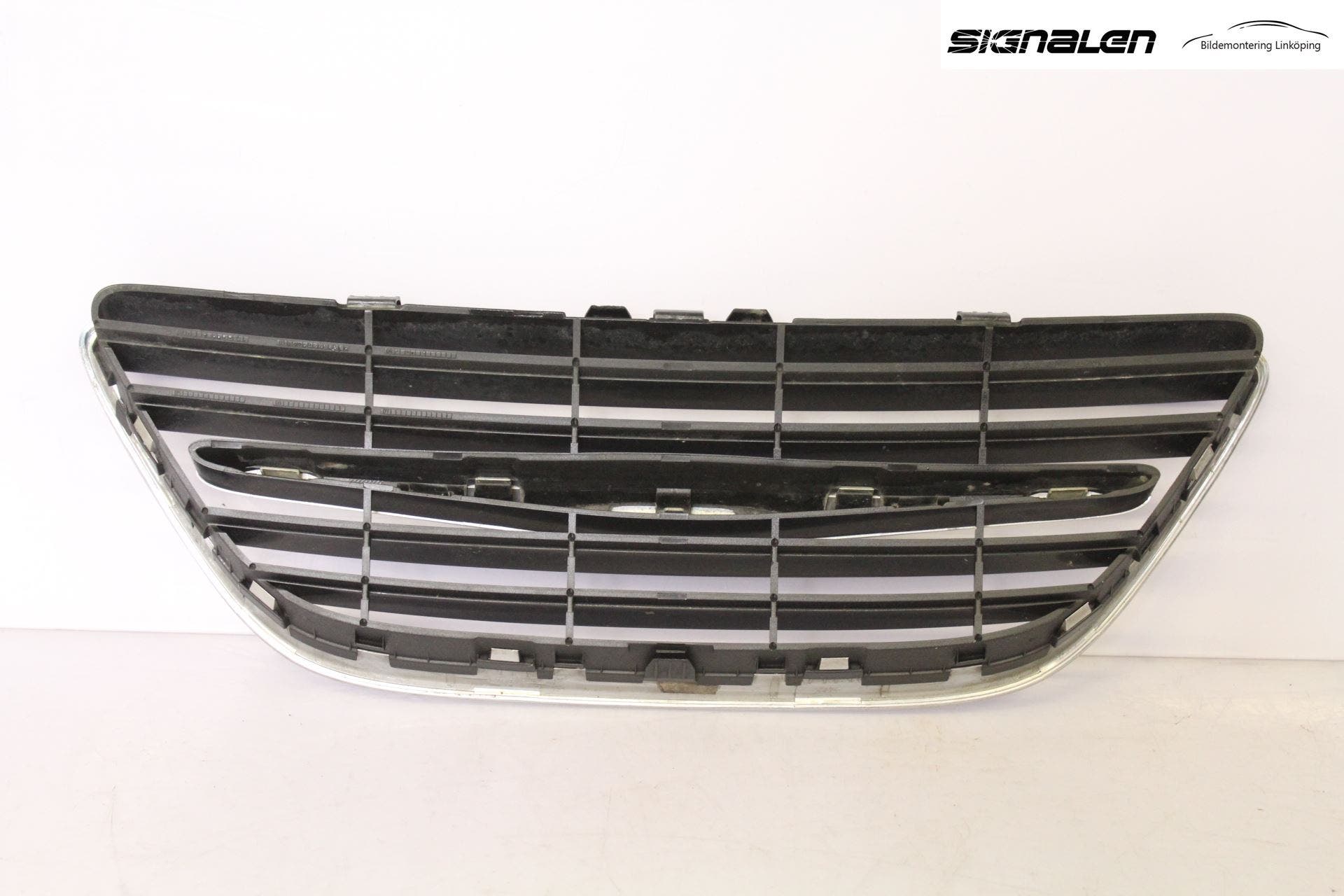 Saab 9-3 VER 2 Grilldel Mitt