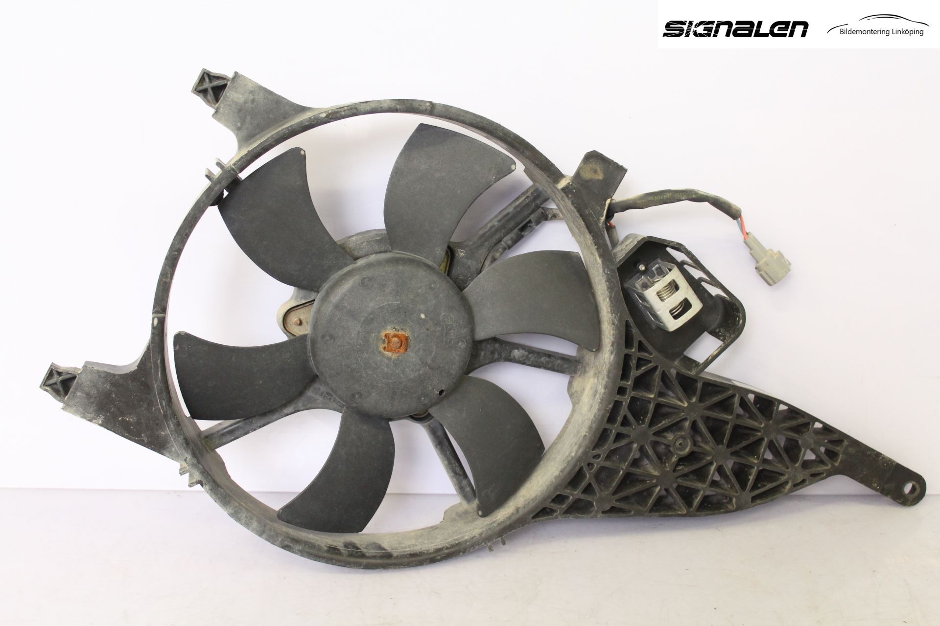 Nissan NAVARA 05-16 Kylfläkt El