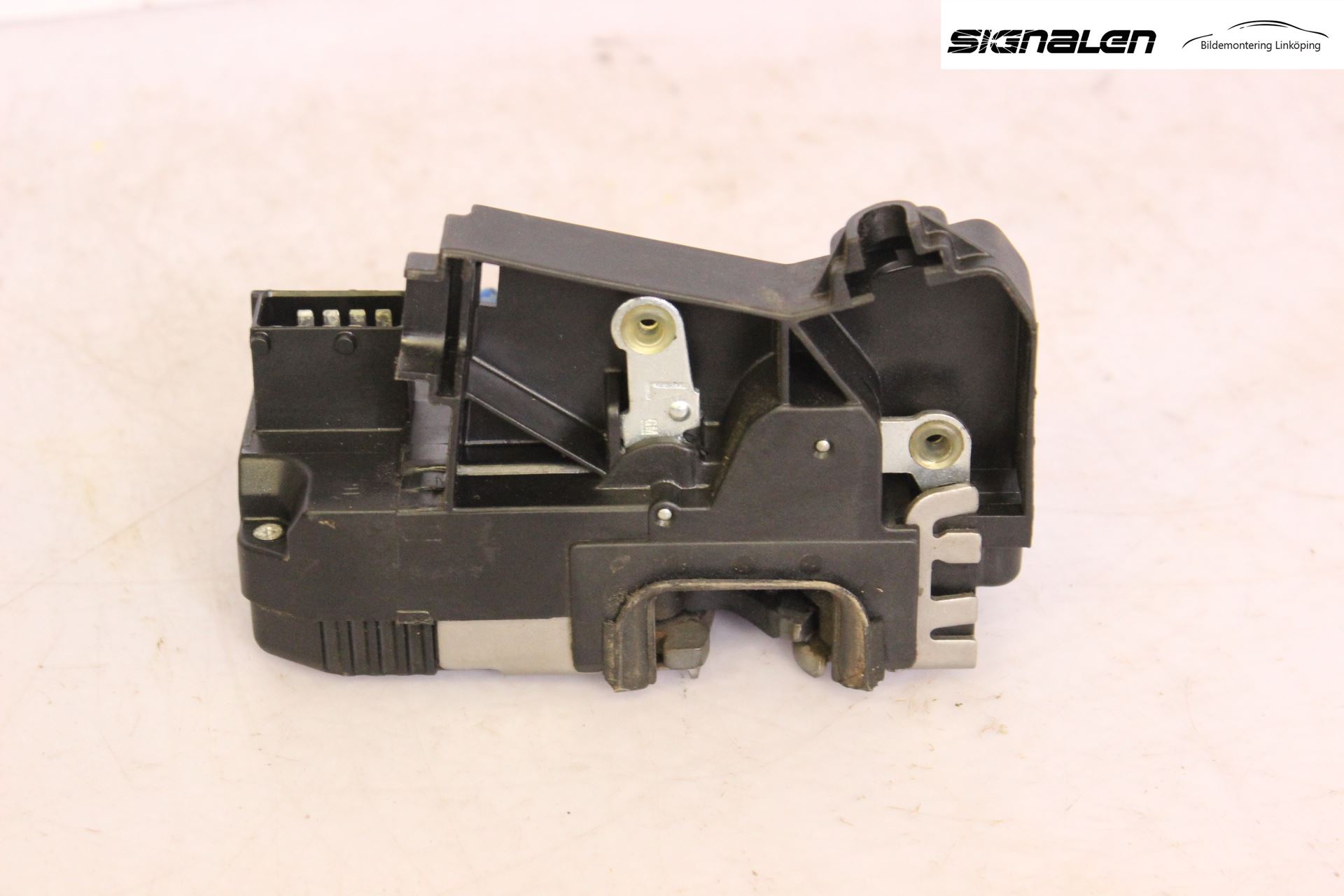 Opel VIVARO 01-14 Låskista-Dörrlås