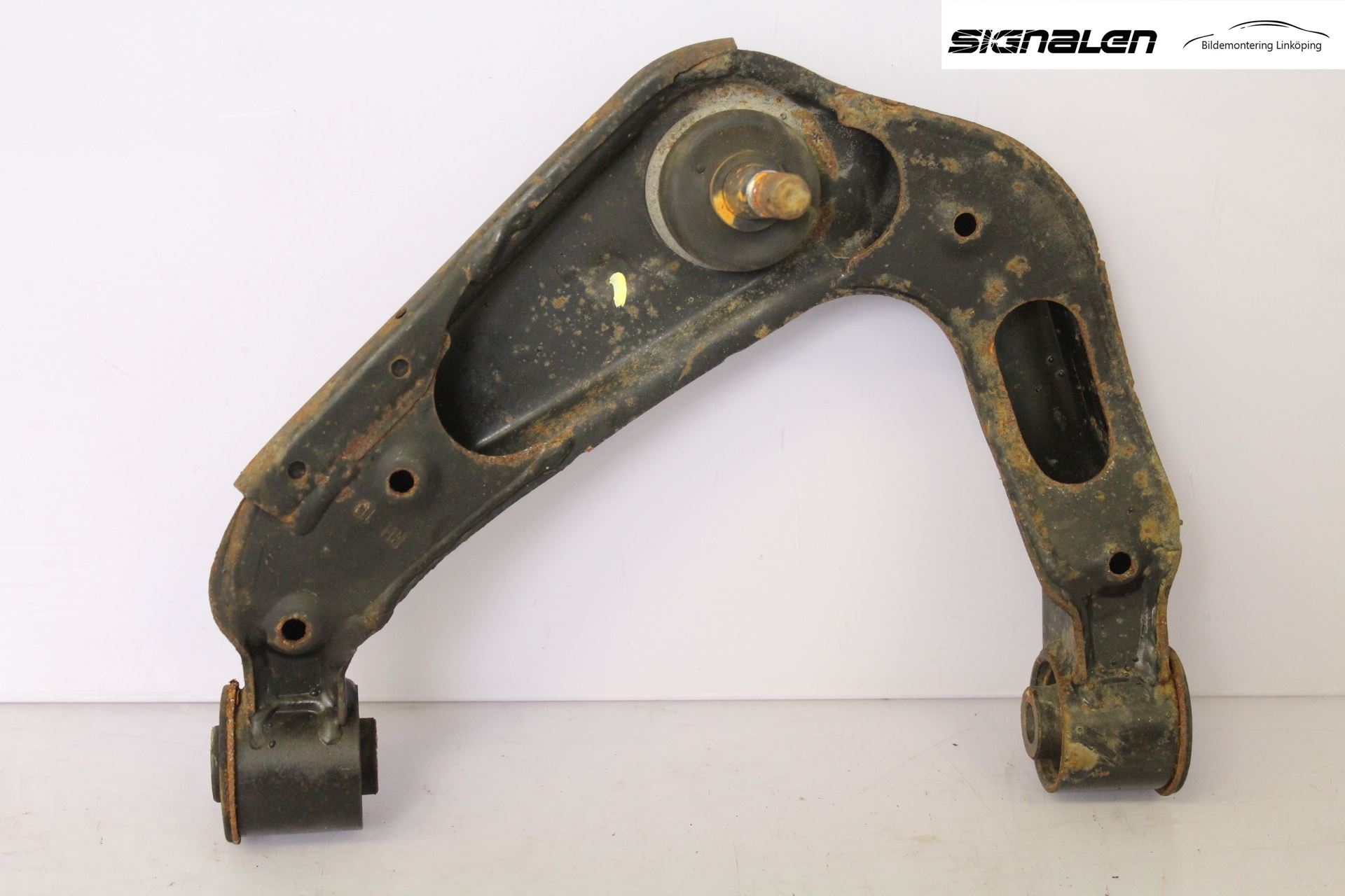 Nissan NAVARA 05-16 Bärarm Fram Övre Hö