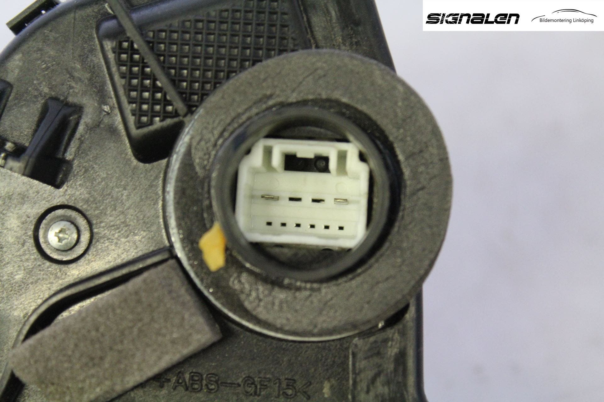 Toyota AVENSIS 07-08 Låskista-Dörrlås