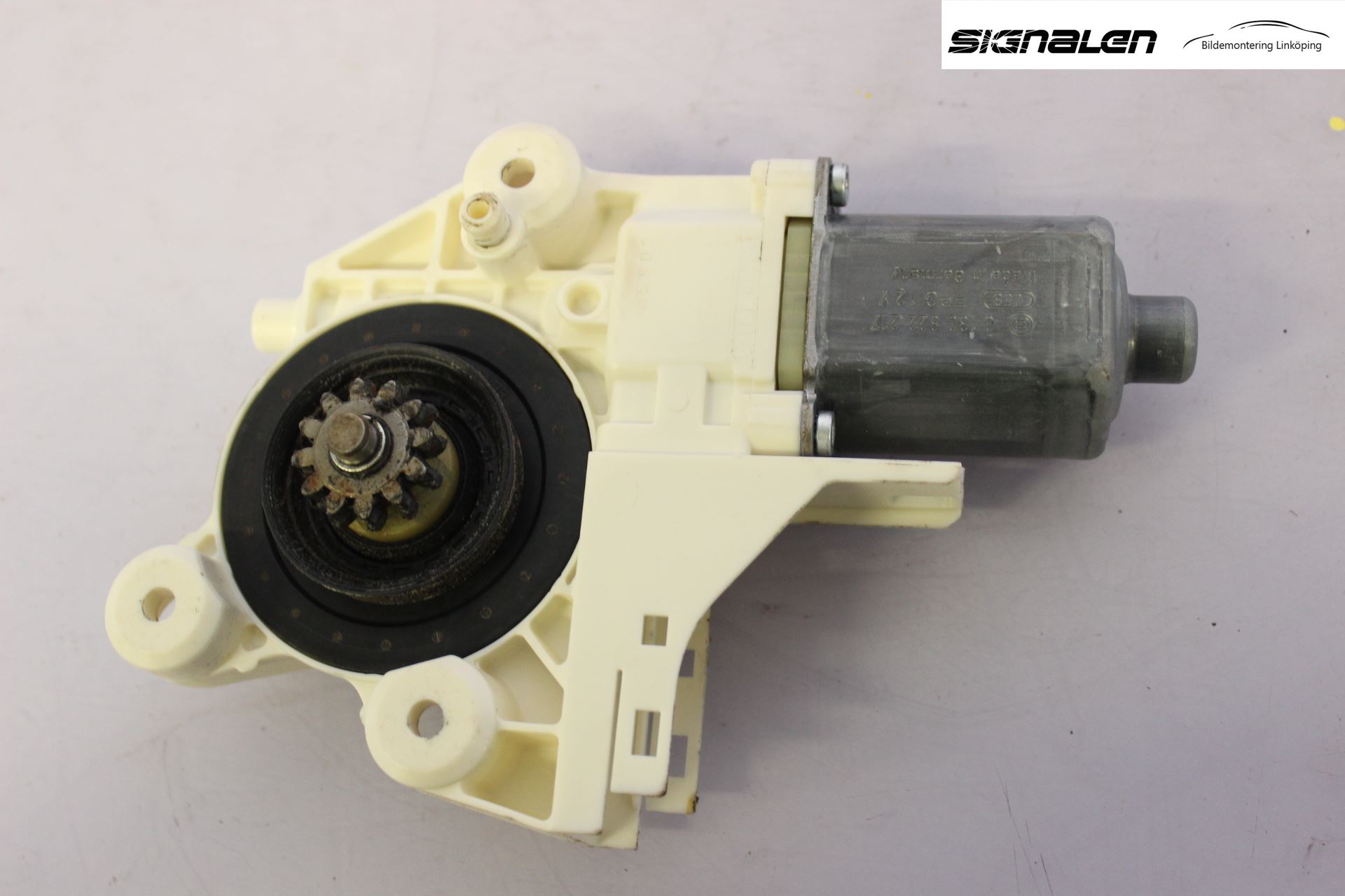 Ford FOCUS     04-07 Fönsterhissmotor