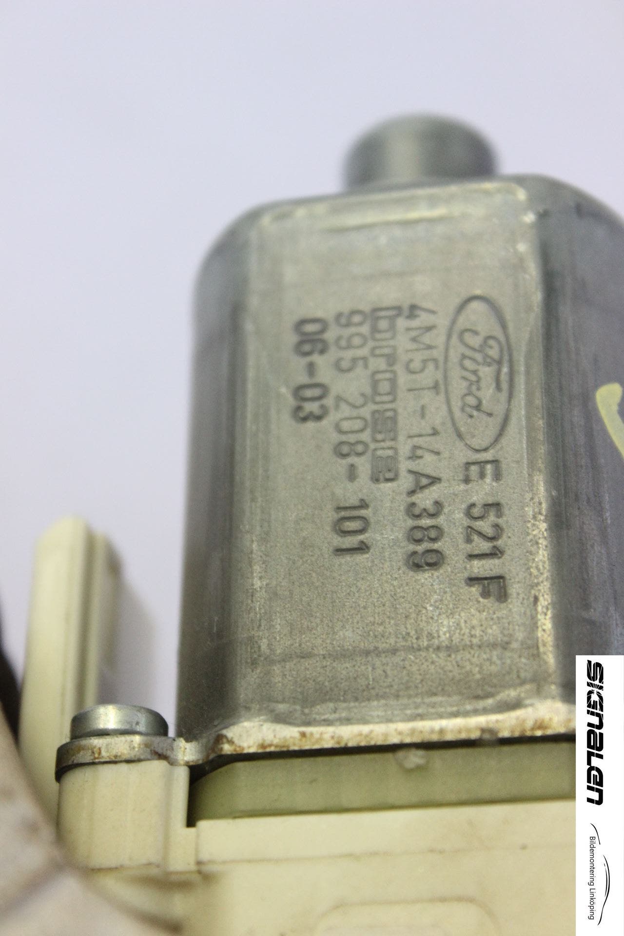 Ford FOCUS 04-07 Fönsterhissmotor