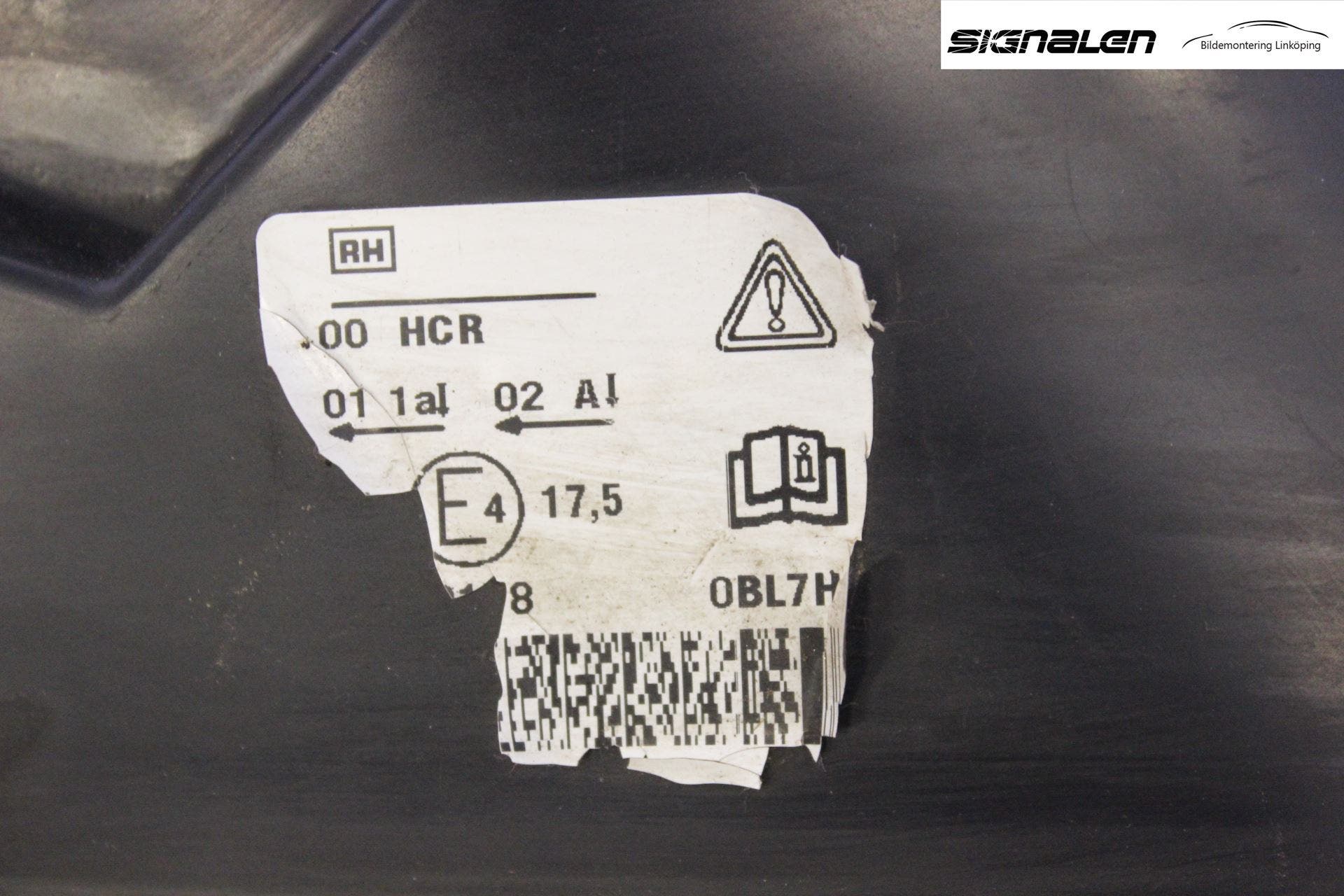 Ford FOCUS 04-07 Strålkastare Höger