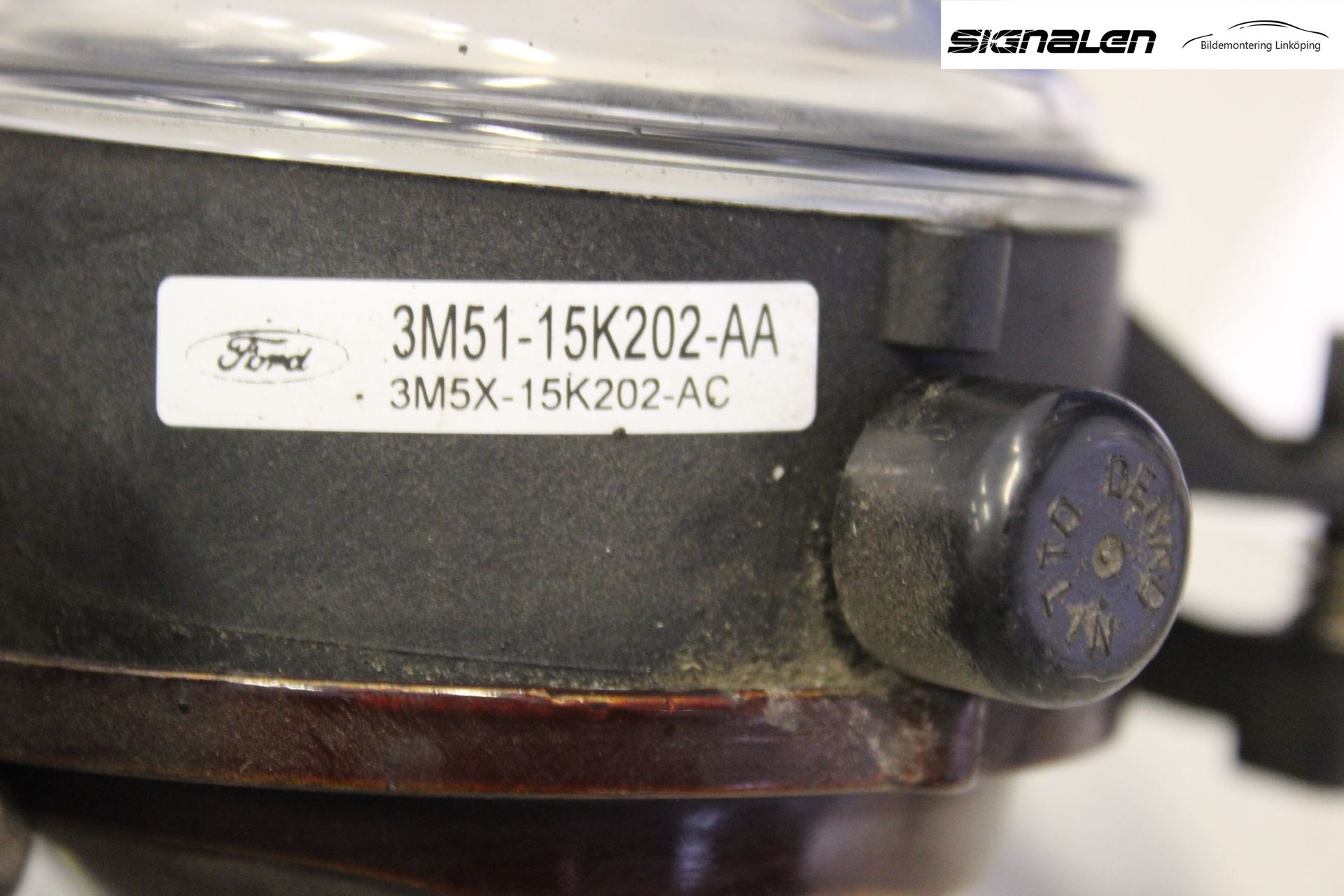 Ford FOCUS     04-07 Dimljus-Varselljus Fram