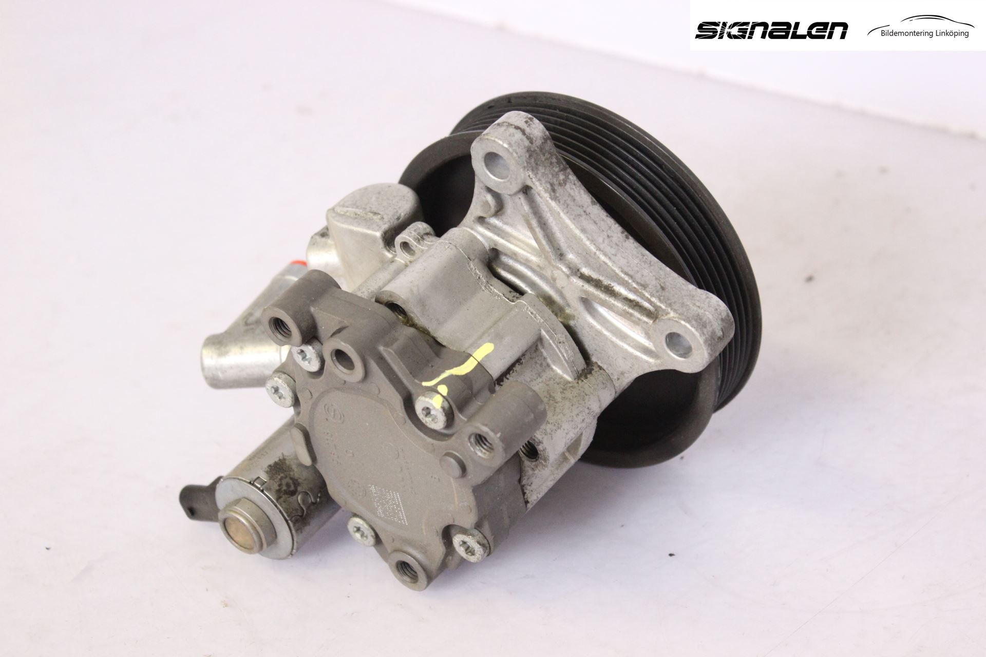 Mercedes-Benz MB C-KLASS (W204) 07-15 Styrservopump