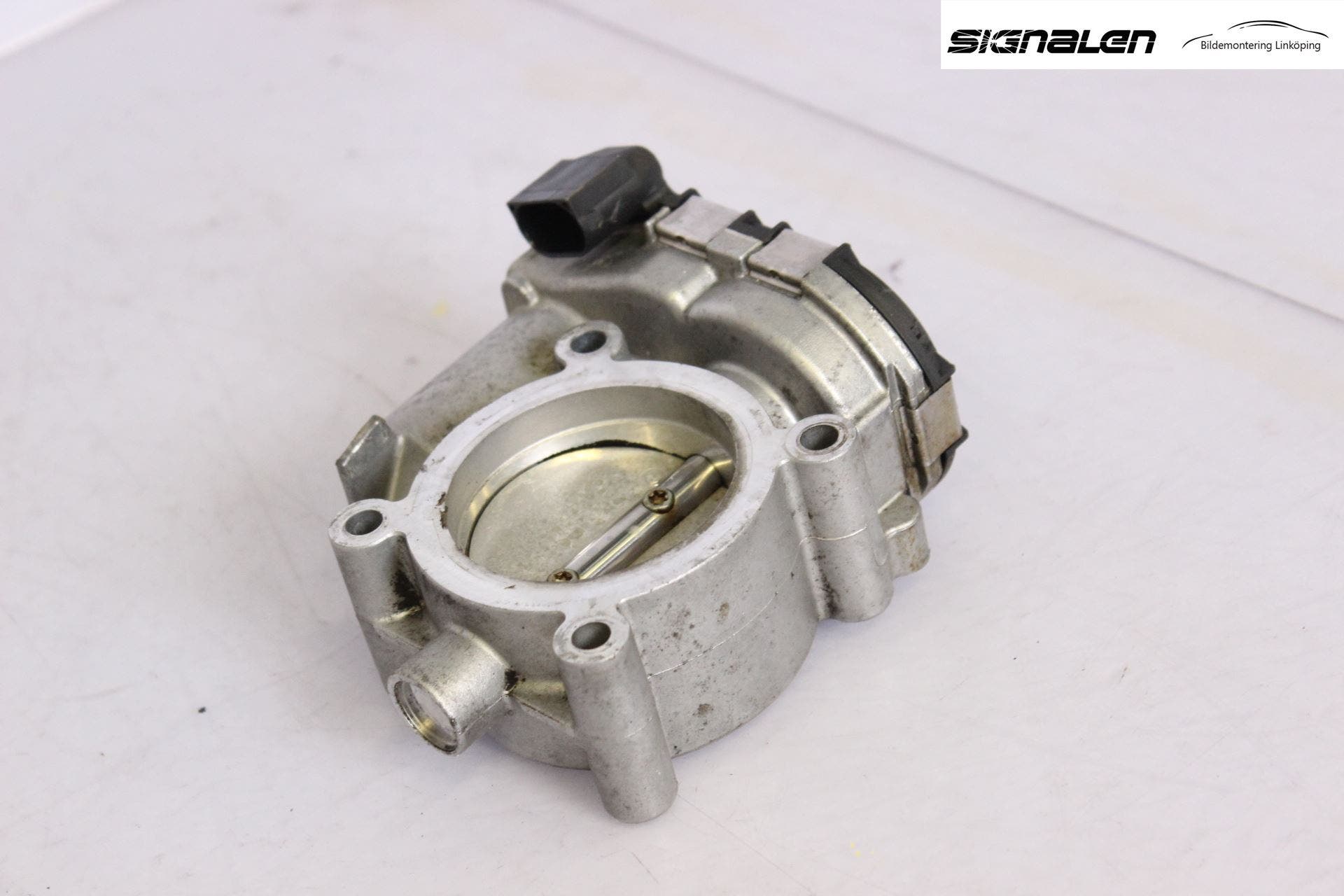 Mercedes-Benz MB C-KLASS (W204) 07-15 Injspjällhus