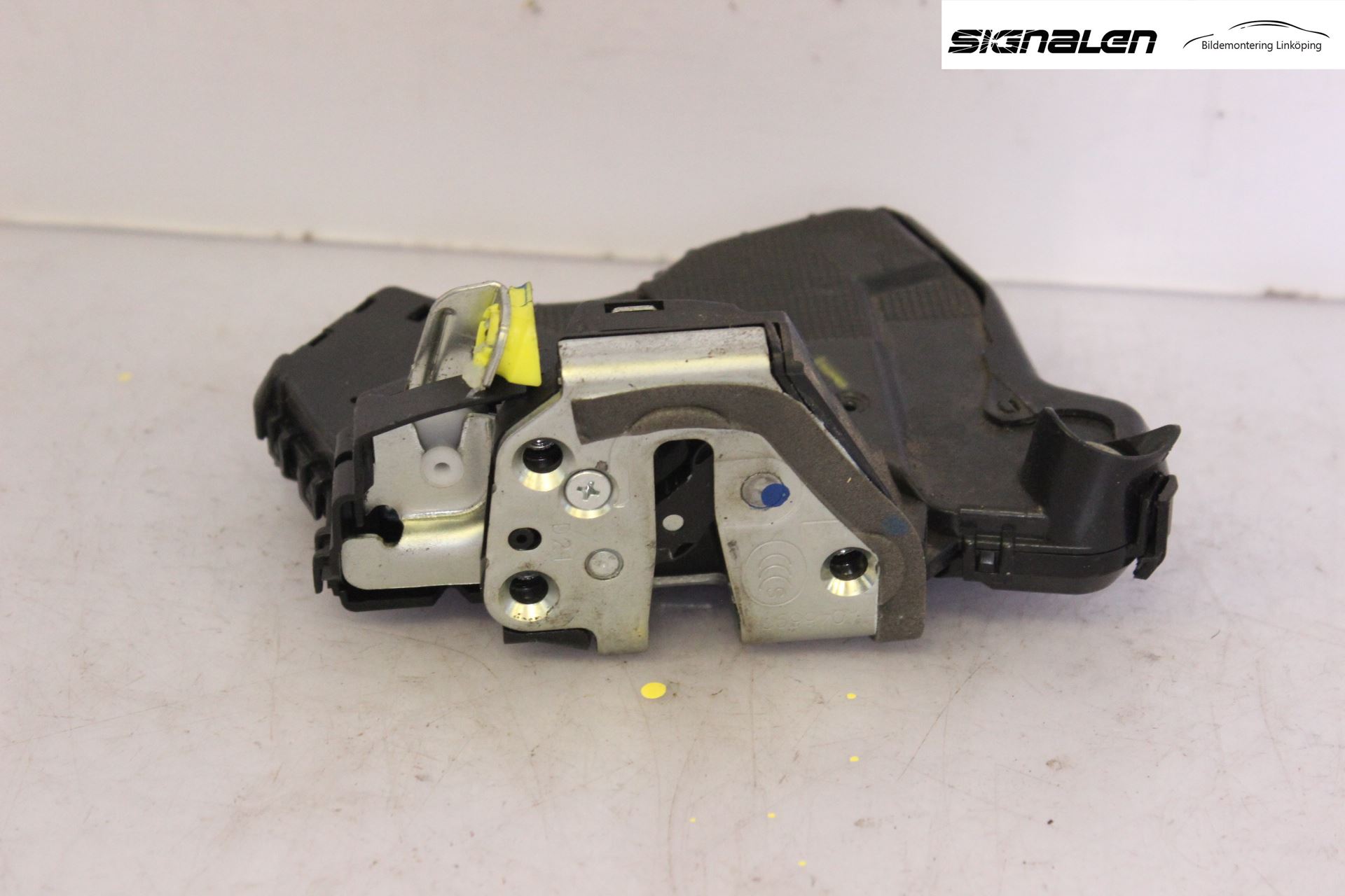 Toyota VERSO 09-18 Låskista-Dörrlås