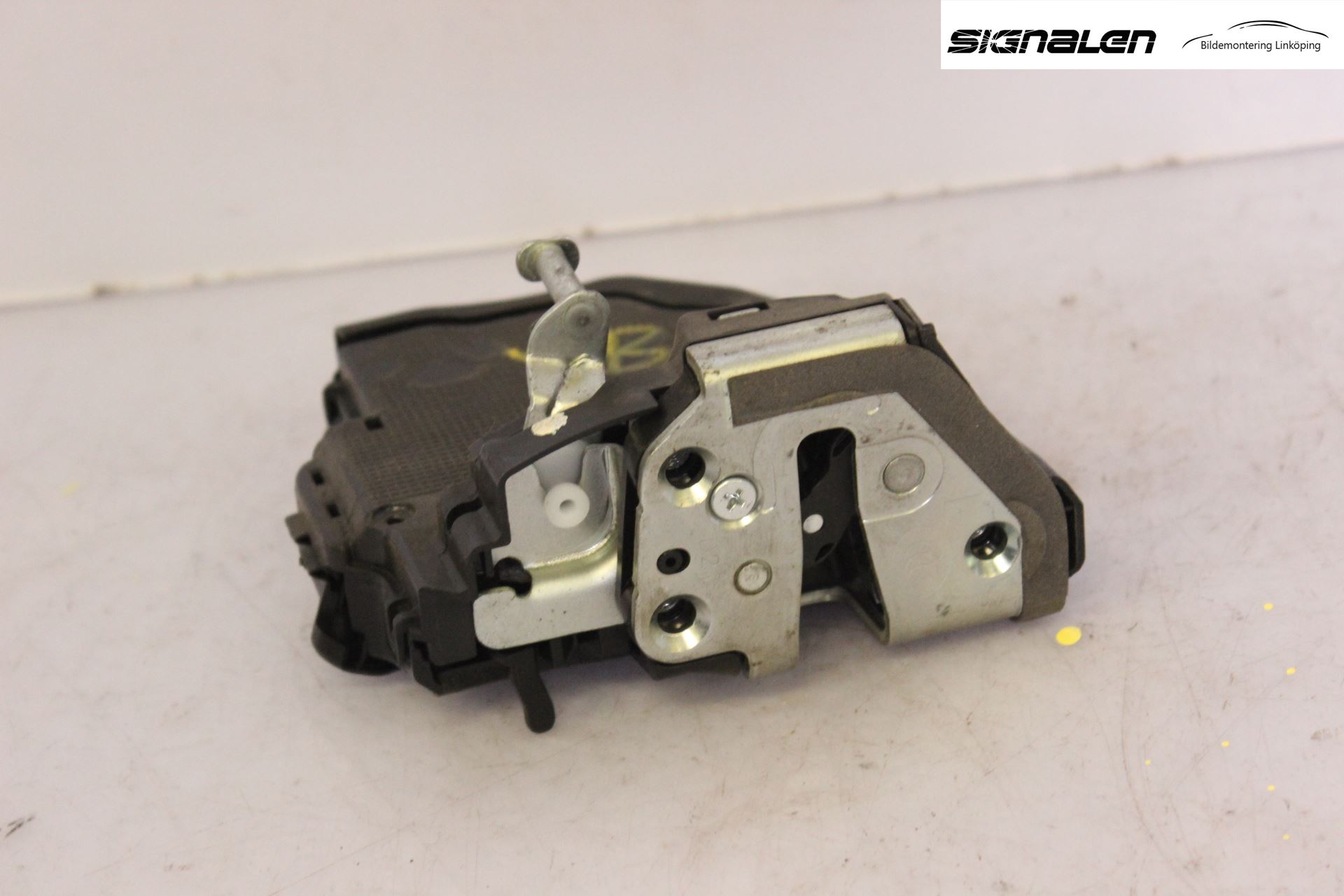 Toyota VERSO 09-18 Låskista-Dörrlås