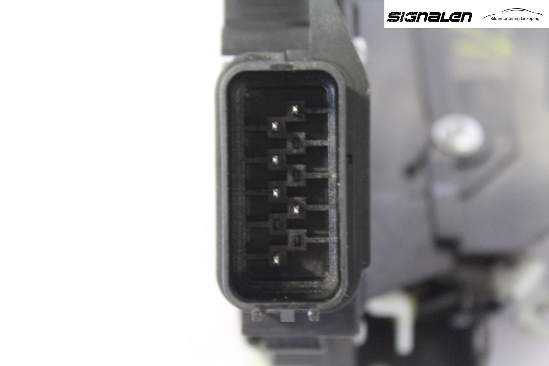 Ford FOCUS C-MAX I 07-10 Låskista-Dörrlås