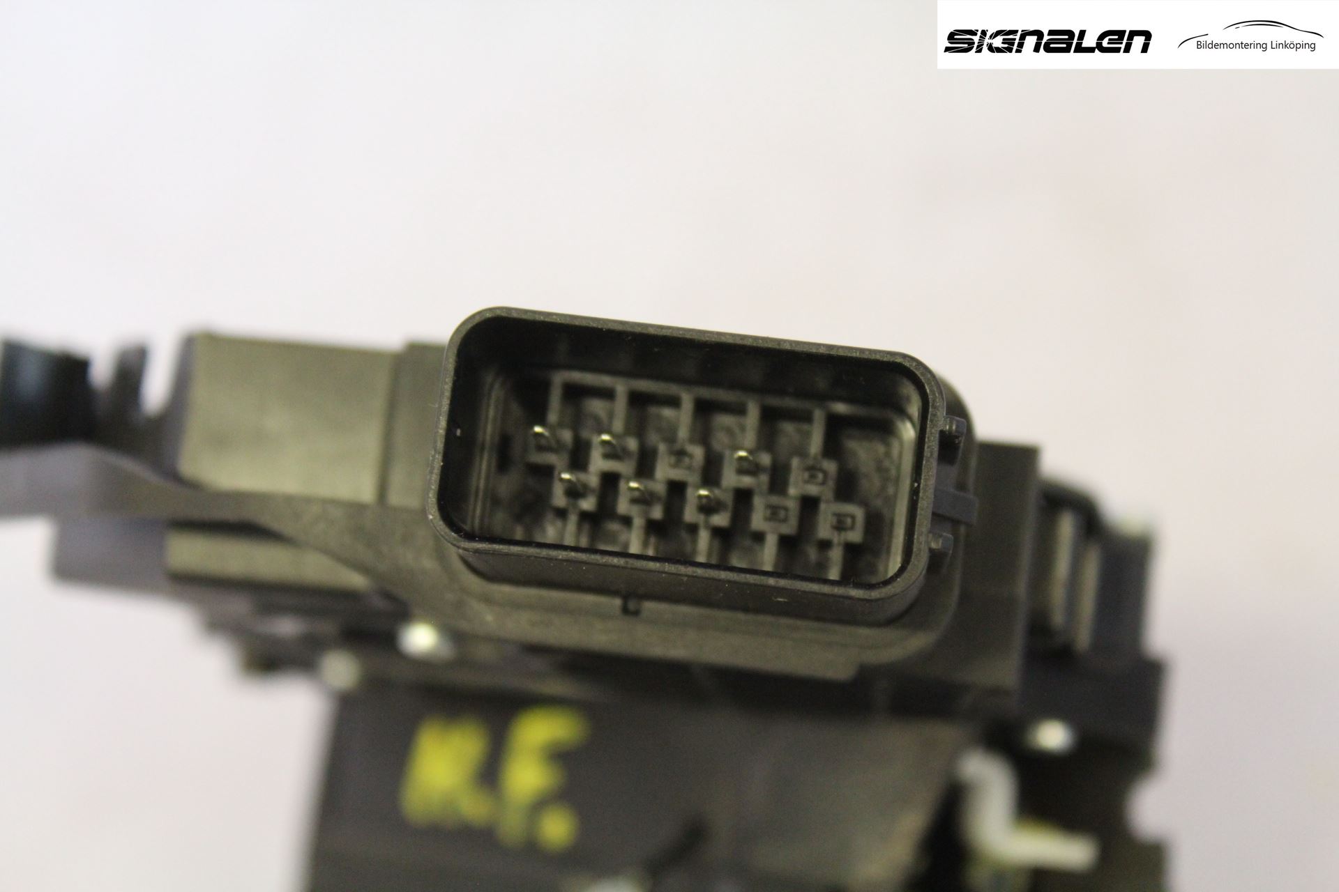 Ford FOCUS C-MAX I 07-10 Låskista-Dörrlås