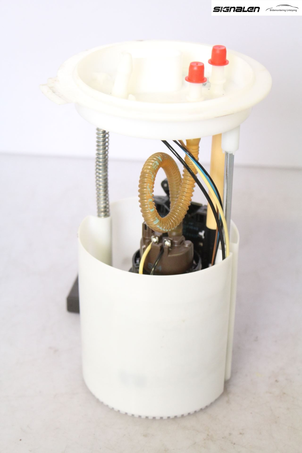 Volkswagen VW CADDY      04-10 Bränslepump El