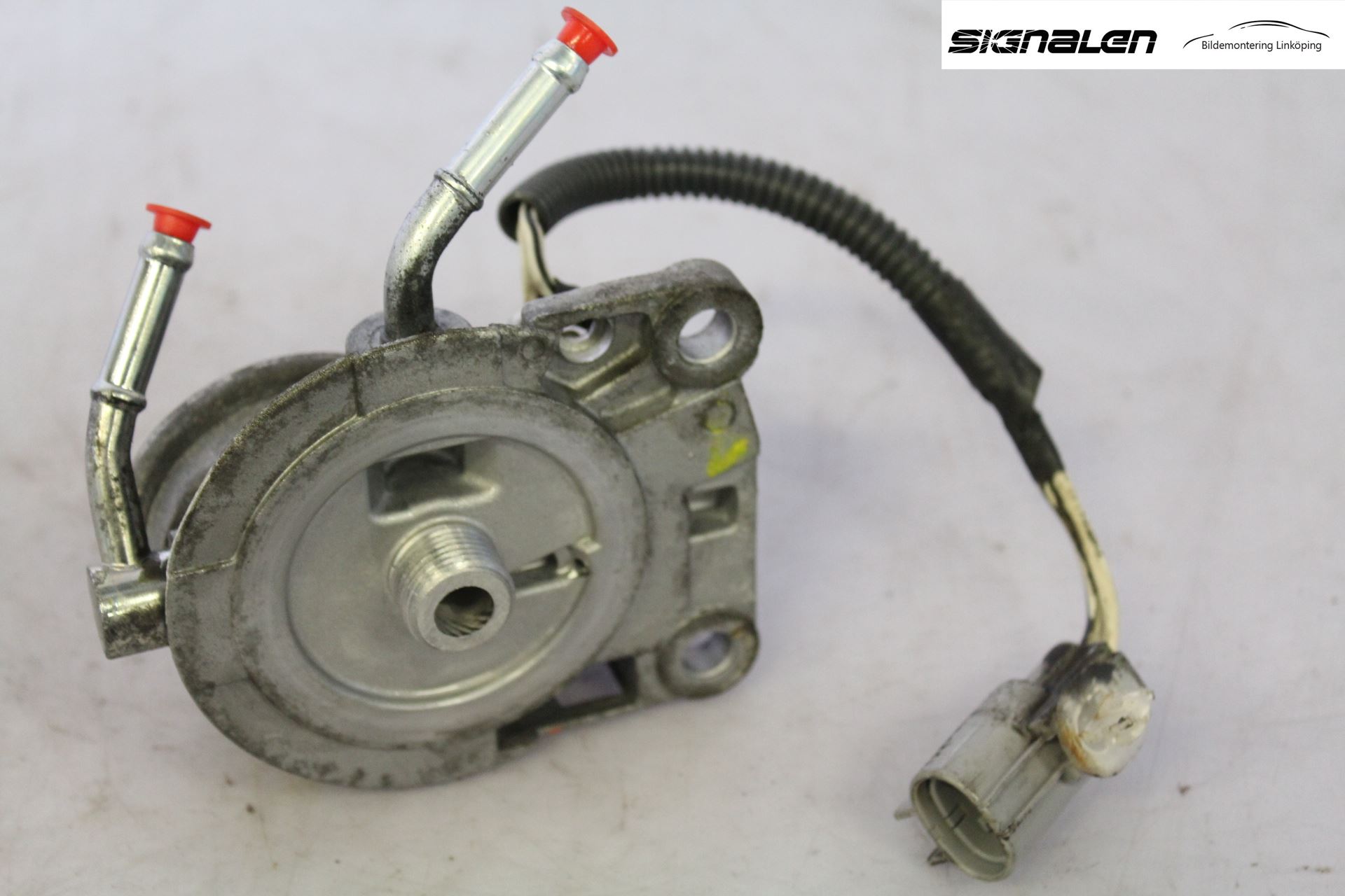 Subaru OUTBACK 10-15 Bränslefilter-Hållare