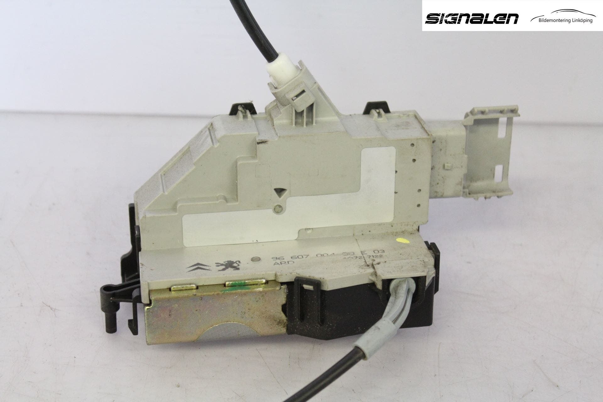 Citroen C4 I 05-10 Låskista-Dörrlås