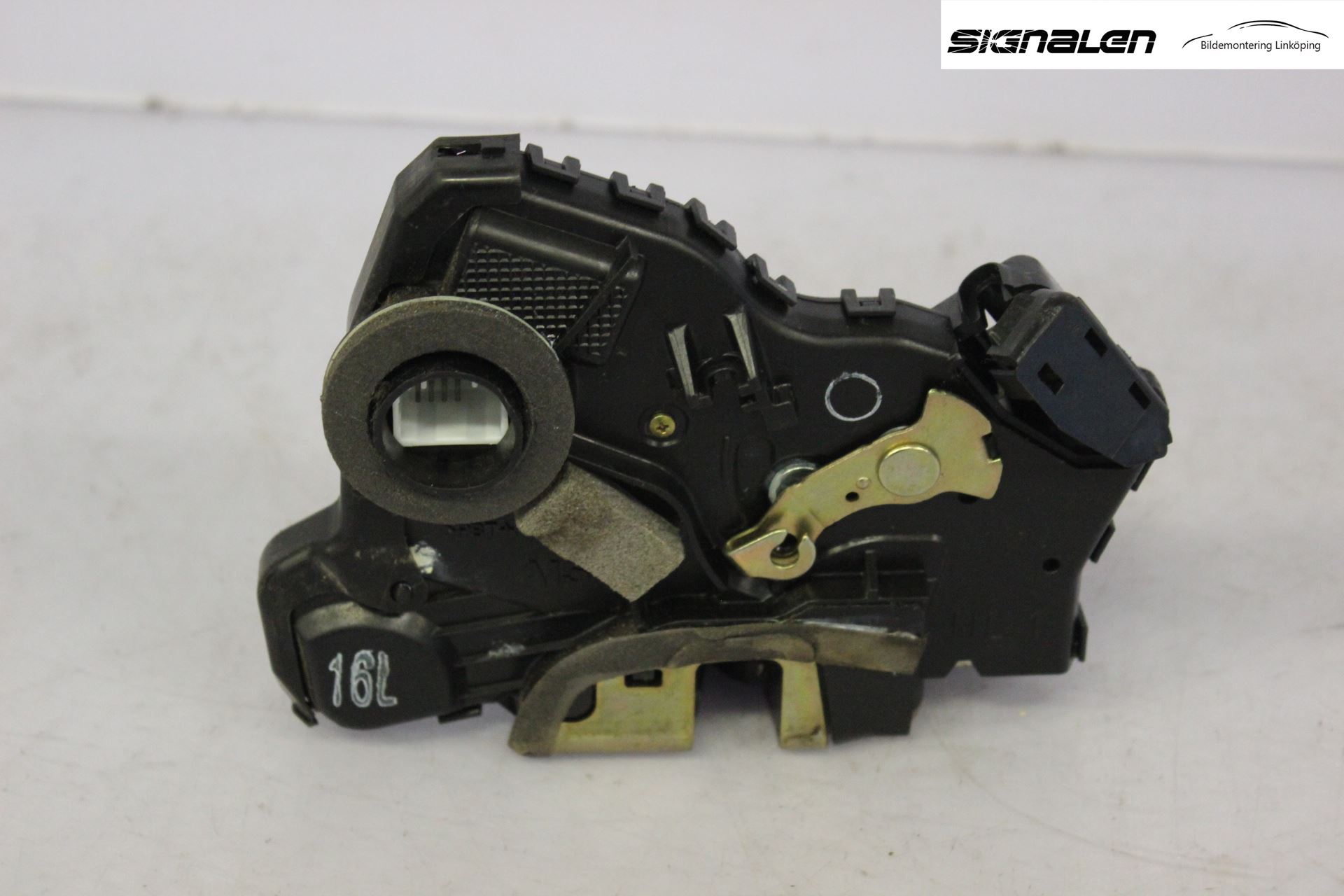 Toyota COROLLA VERSO 04-07 Låskista-Dörrlås