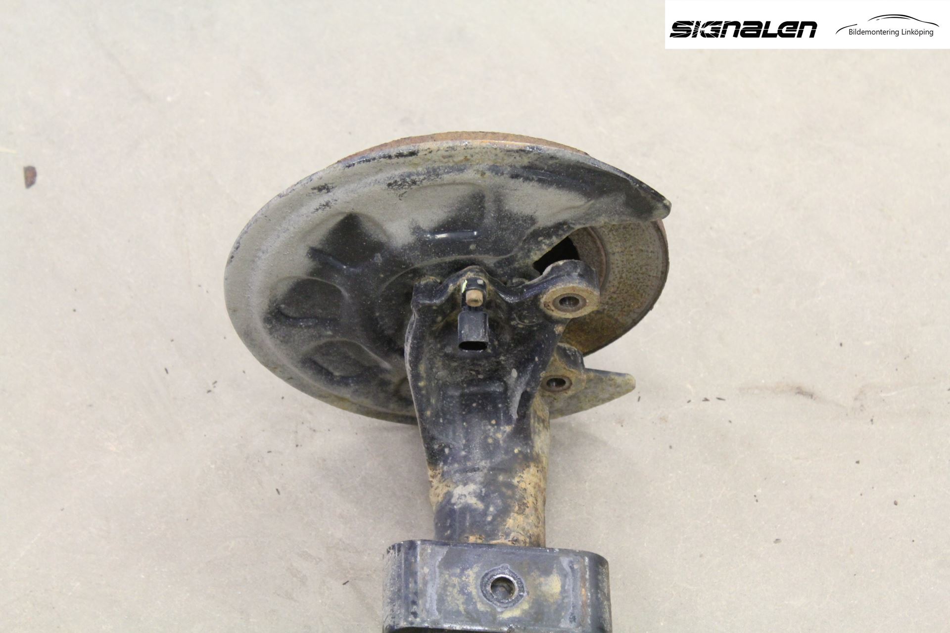 Volkswagen VW CADDY 11-15 Bakaxel