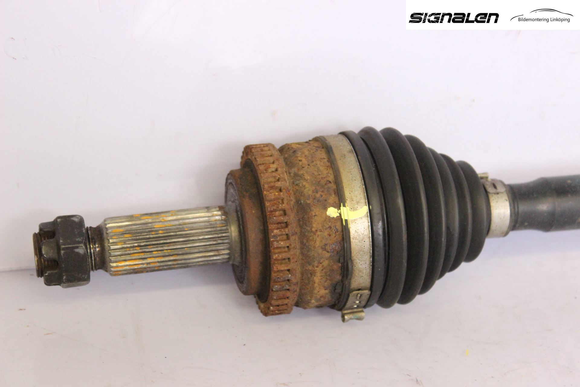 Kia CEED 06-12 Drivaxel Fram Höger