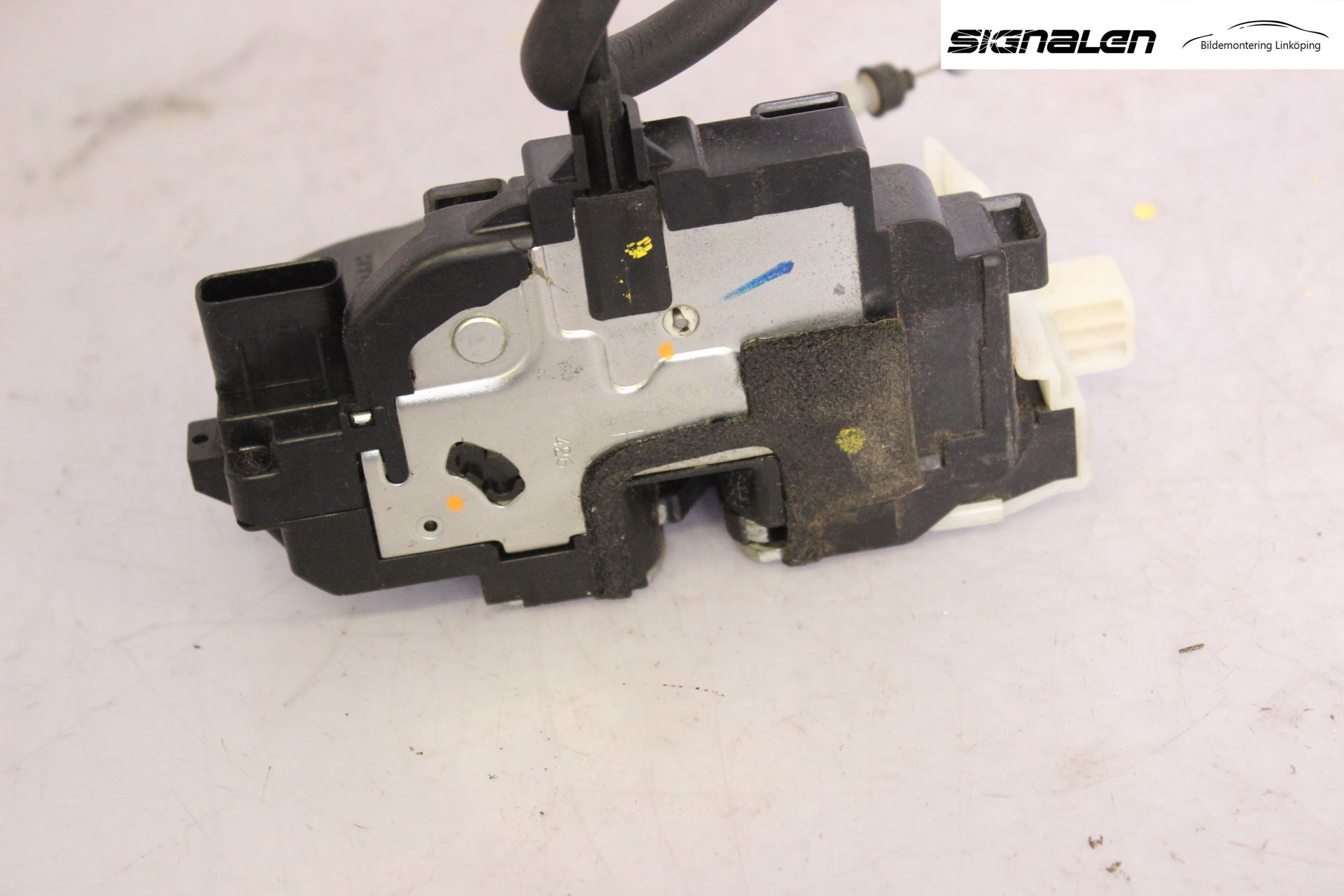 Kia CEED 06-12 Låskista-Dörrlås