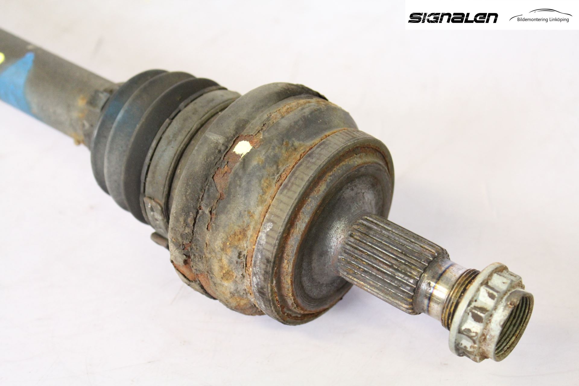 Mercedes-Benz MB C-KLASS (W204) 07-15 Drivaxel Bak Höger