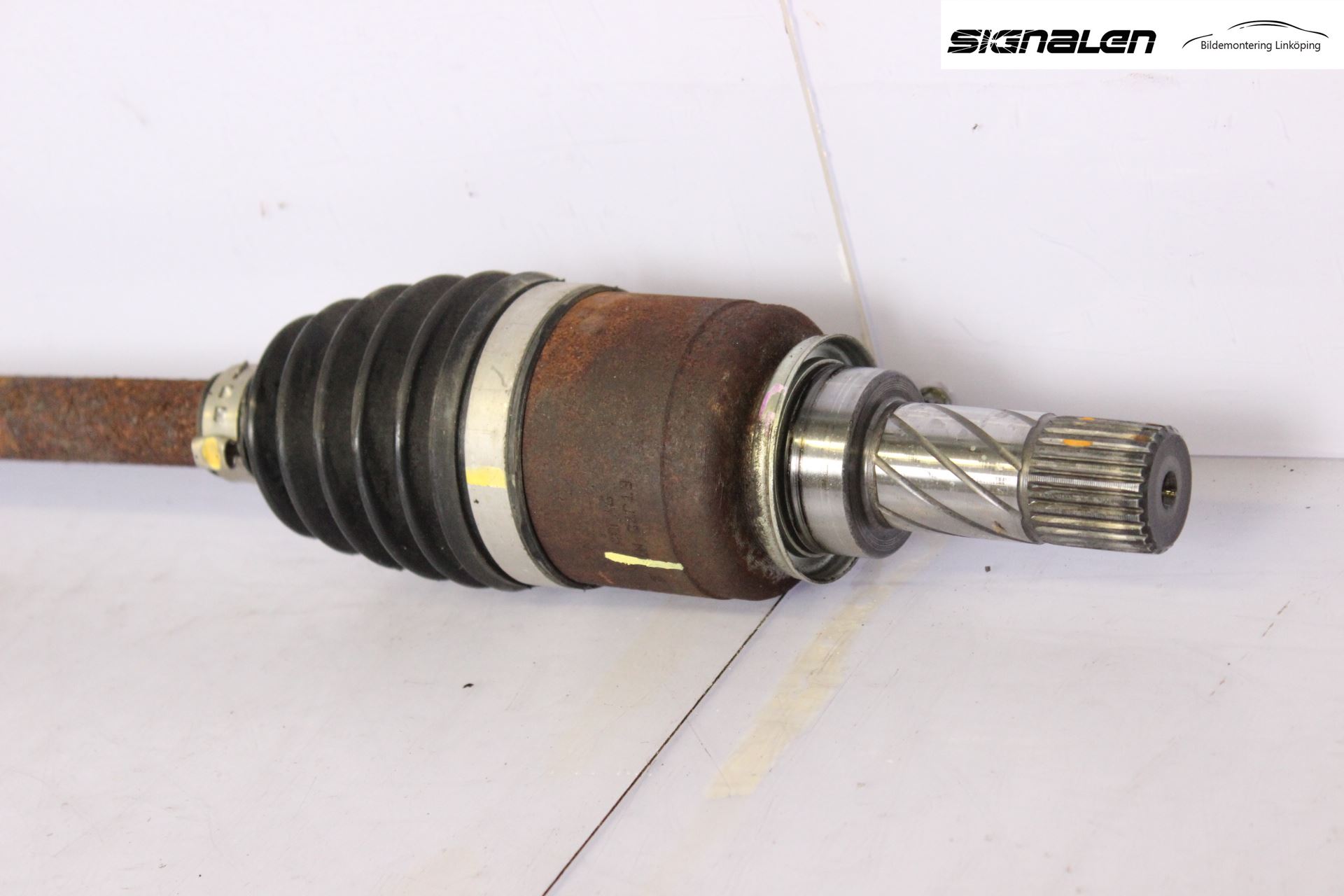 Renault CLIO III  09-12 Drivaxel Fram Vänster